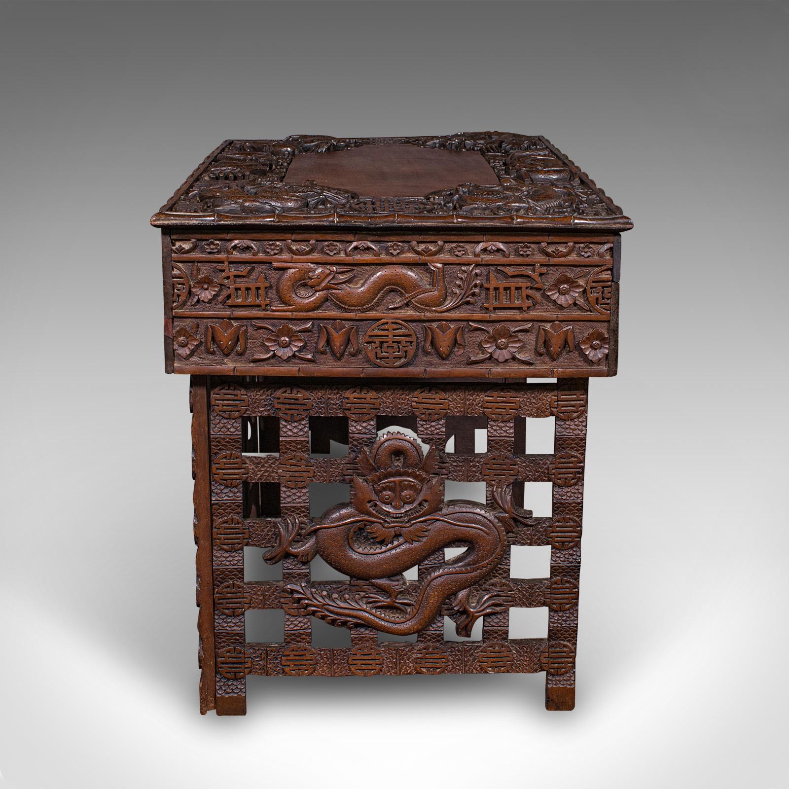 Chinois Ancien autel de commerçant ambulant, support en teck oriental, table pliante, victorien en vente