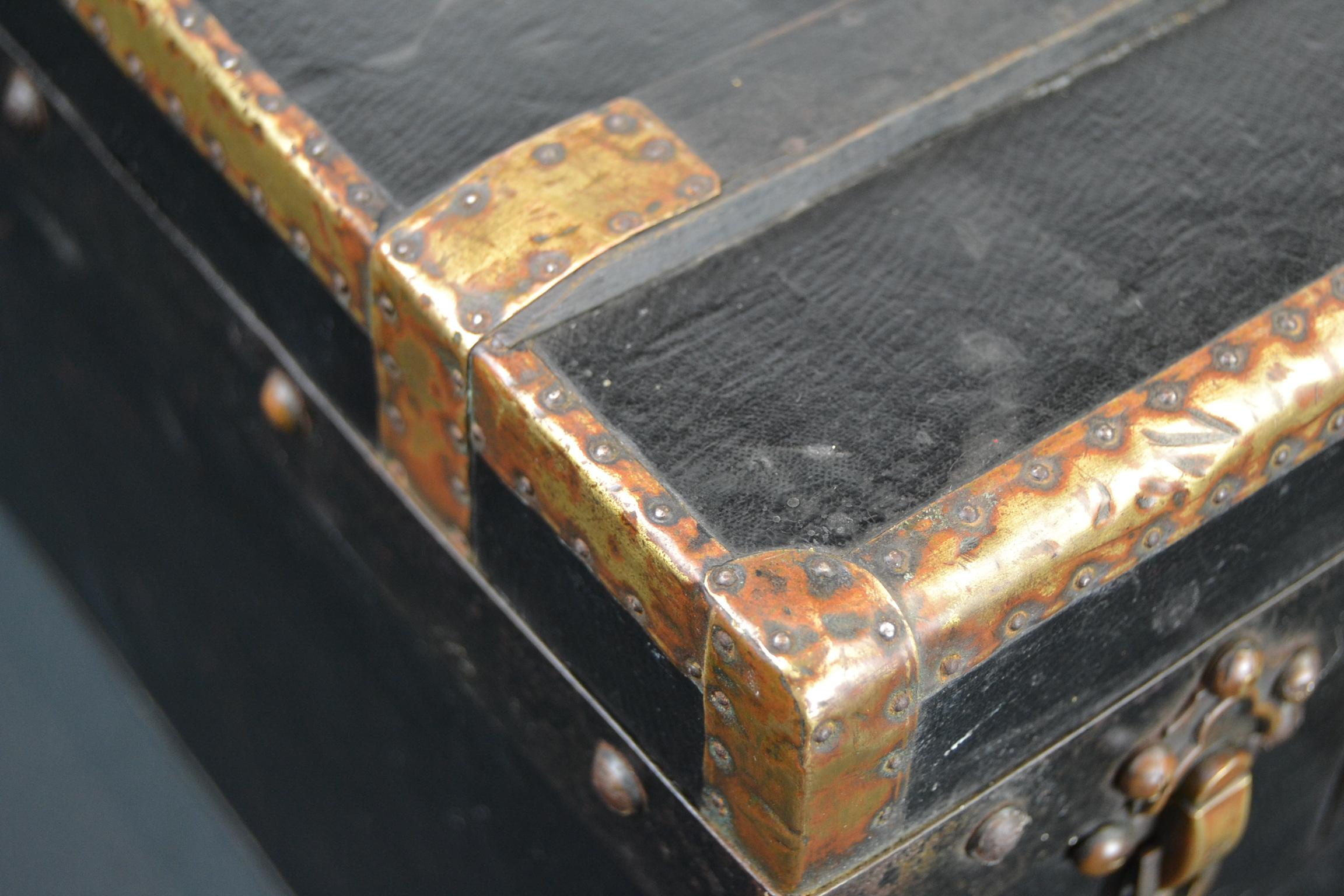 Rare and beautiful antique small Treasure trunk,
made by the well known Company Malles Au Touriste,
which was located in Paris, France, since 1847.
This antique trunk - antique chest is in the style of Louis Vuitton, Goyard, Moynat, Lavolaille.