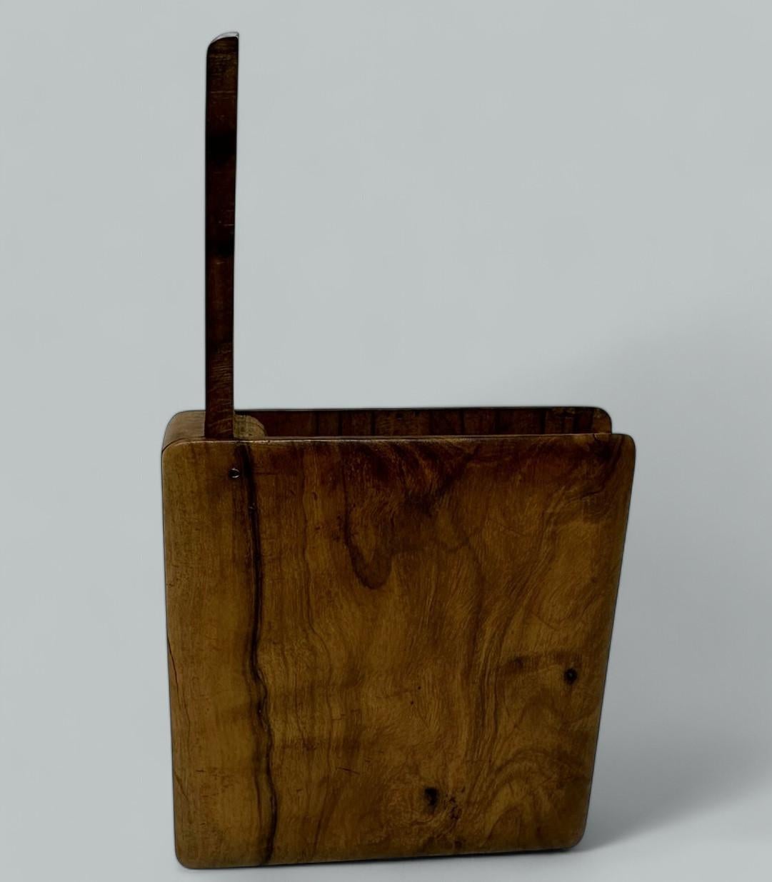 Antico dado da coquilla di Treen Ware, scatola per guanti, scacchiera per dadi, portacarte da donna in vendita 3