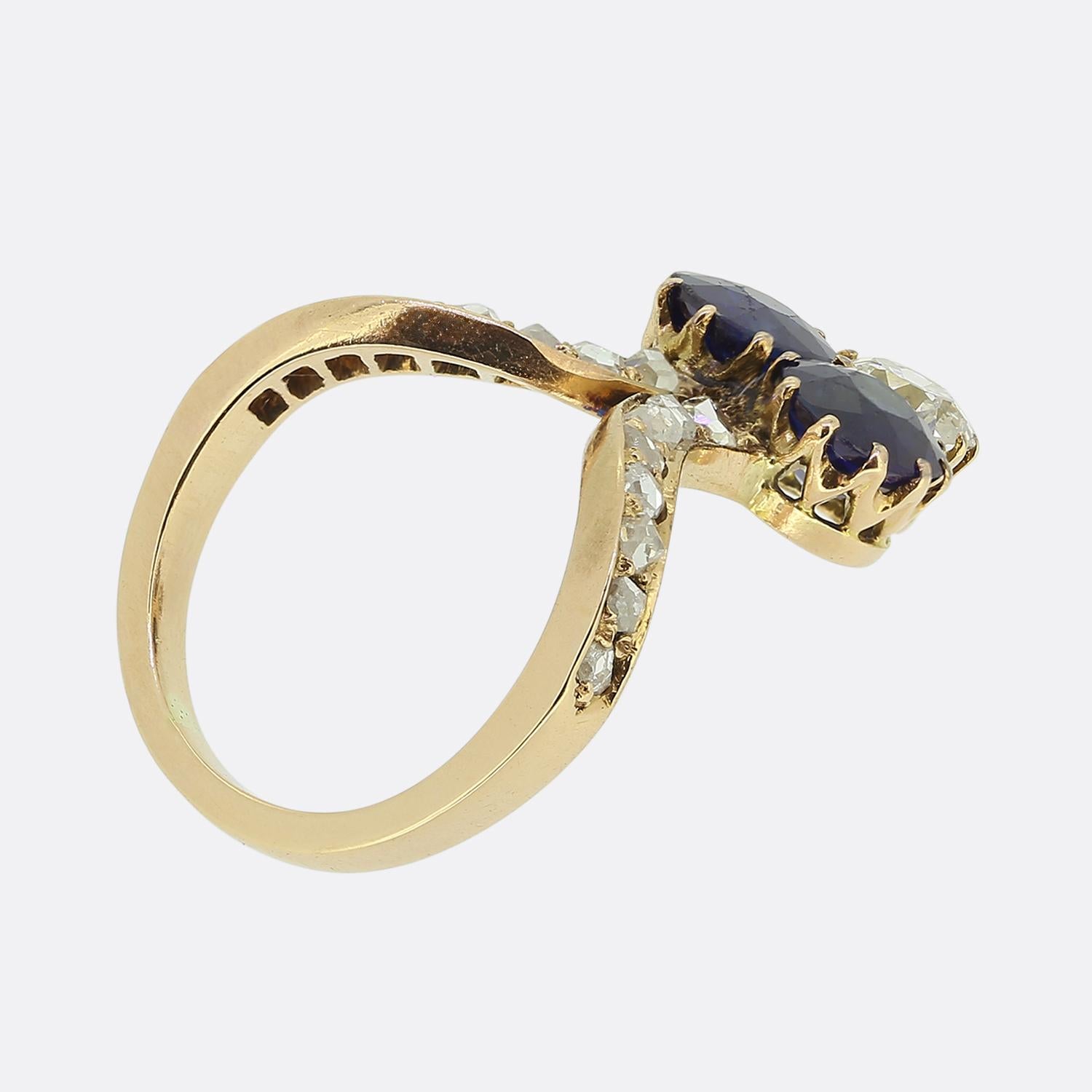 Antiker Ring mit Trefoil-Saphir und Diamant im Zustand „Gut“ im Angebot in London, GB