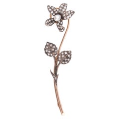 Broche Tremblant ancienne fleur en or, perles naturelles et diamants