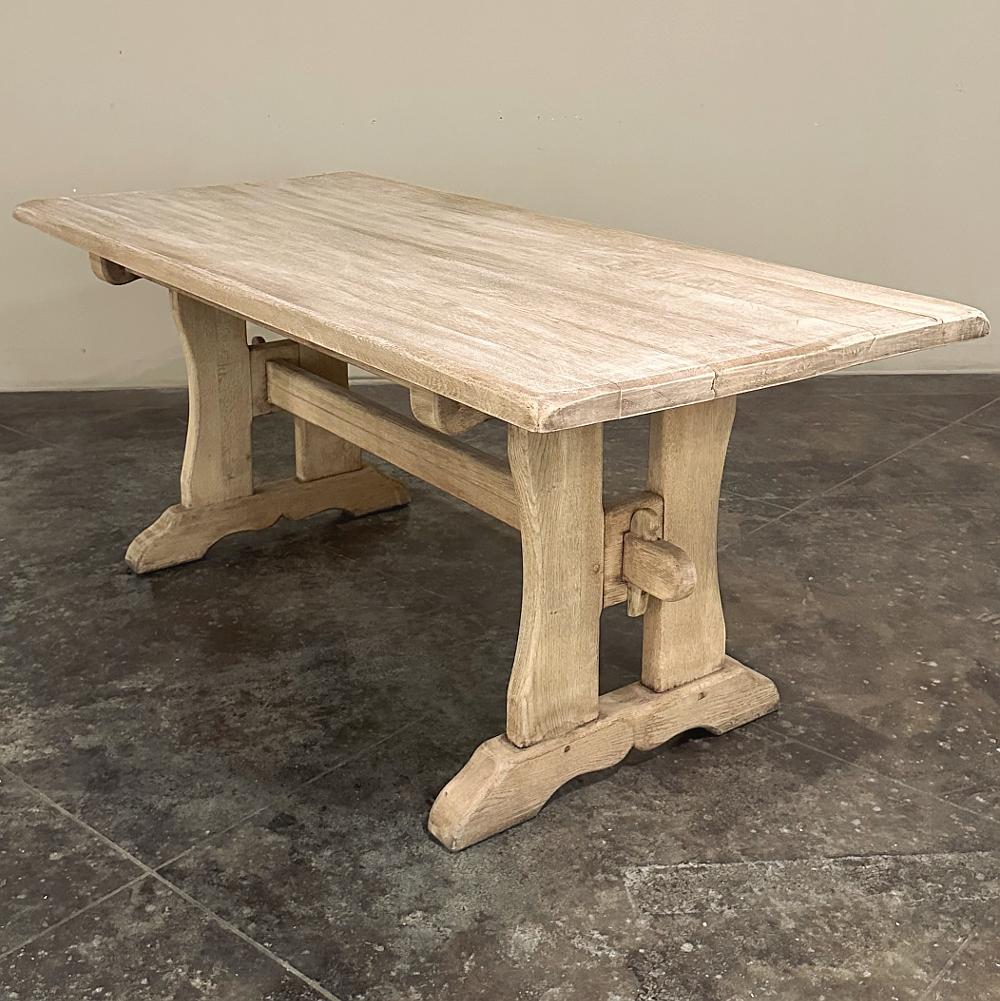 Antique Trestle Dining Table in Stripped Oak For Sale 1