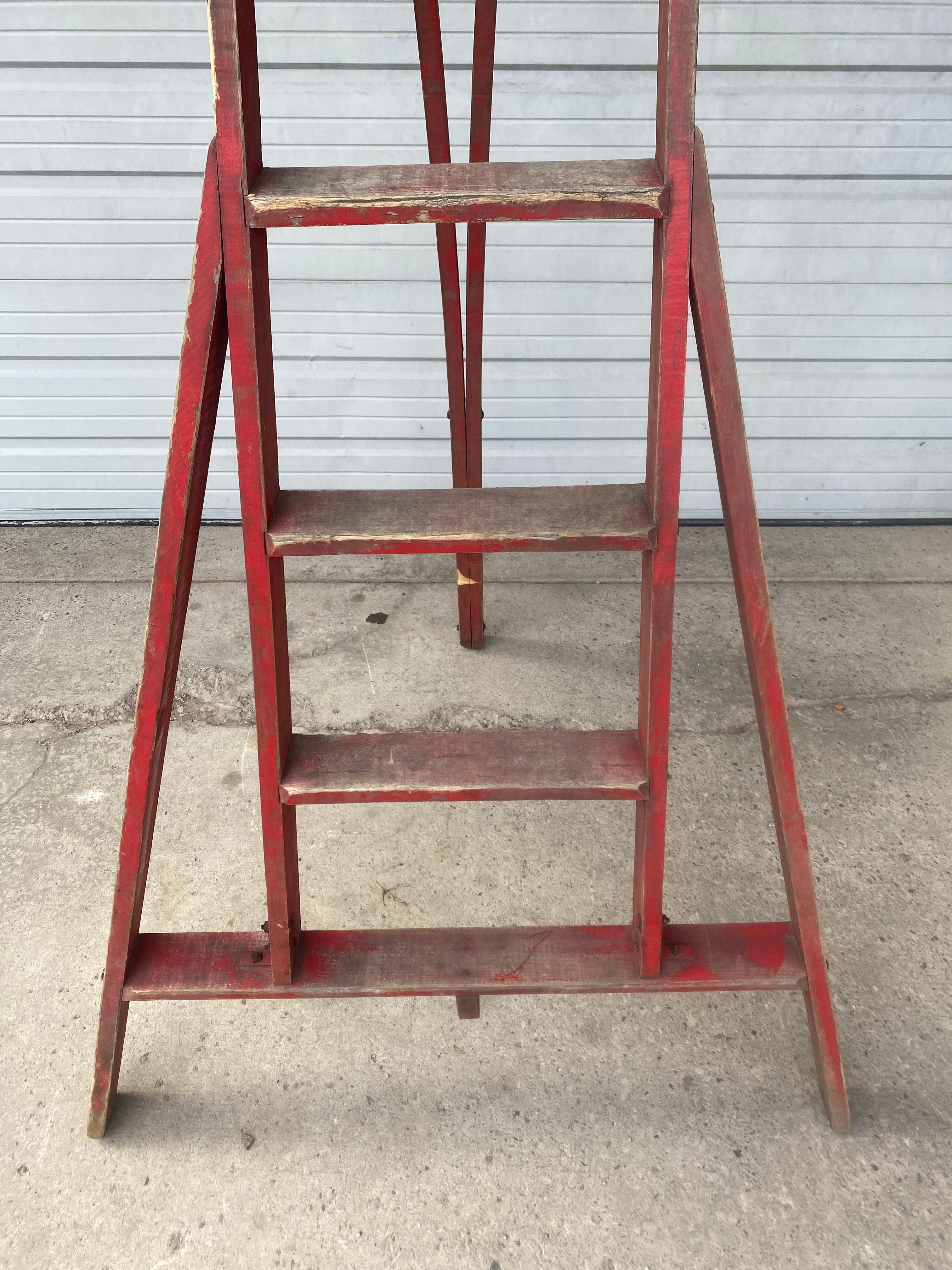 Antique Tri-Pod Orchard 'Fruit Picking' Step Ladder, Great Color / Patina In Distressed Condition In Buffalo, NY