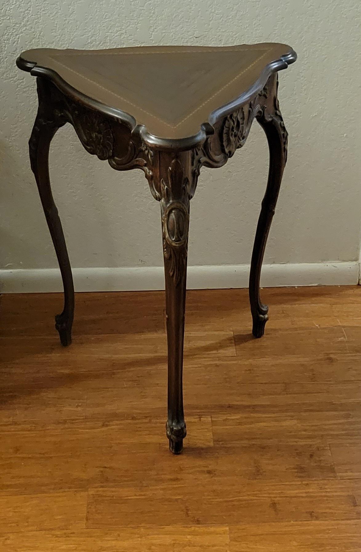 Antique Style Solid Wood Triangle Side Table In Good Condition For Sale In Phoenix, AZ