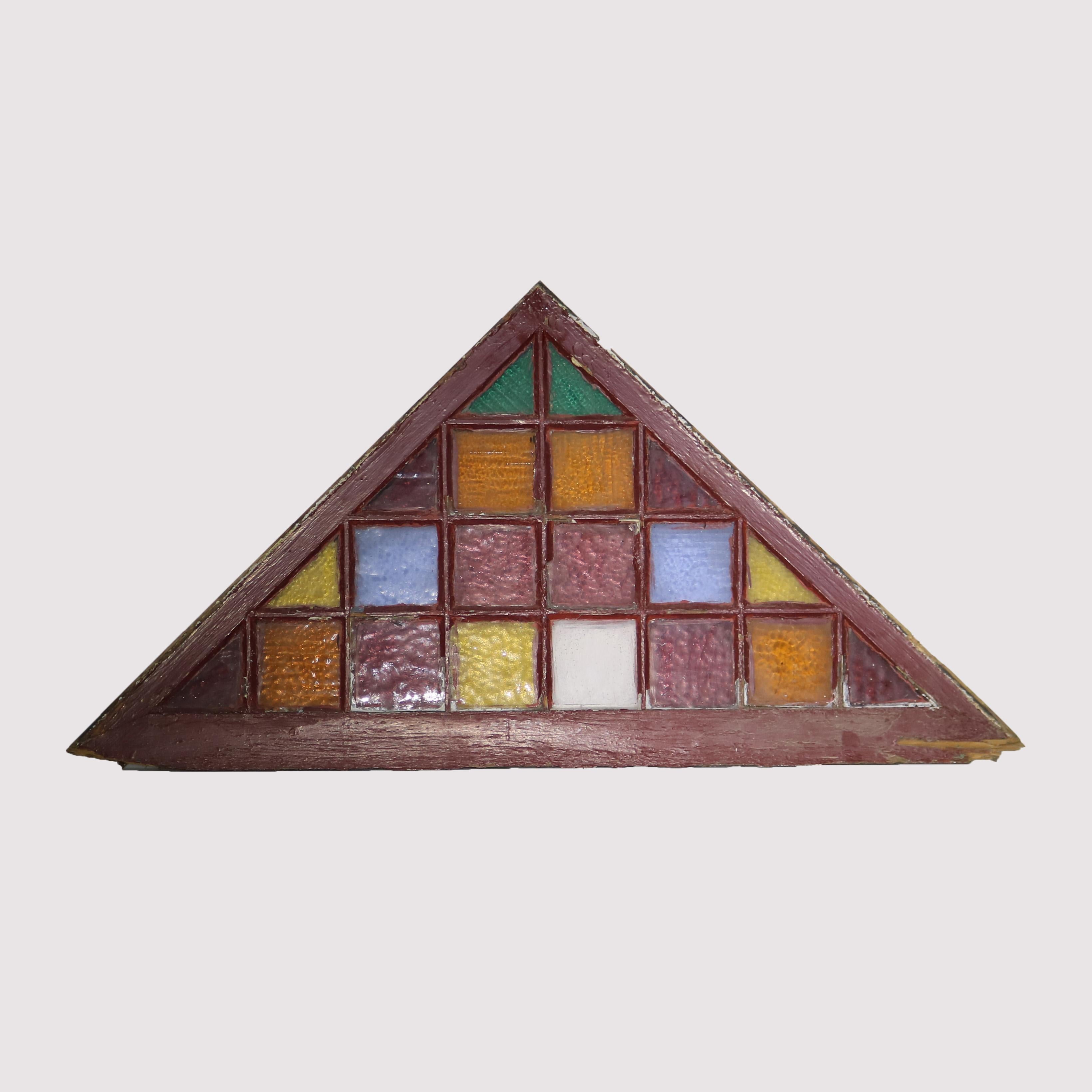 Américain Vitrail de fenêtre triangulaire Arts & Crafts architectural antique C1920 en vente