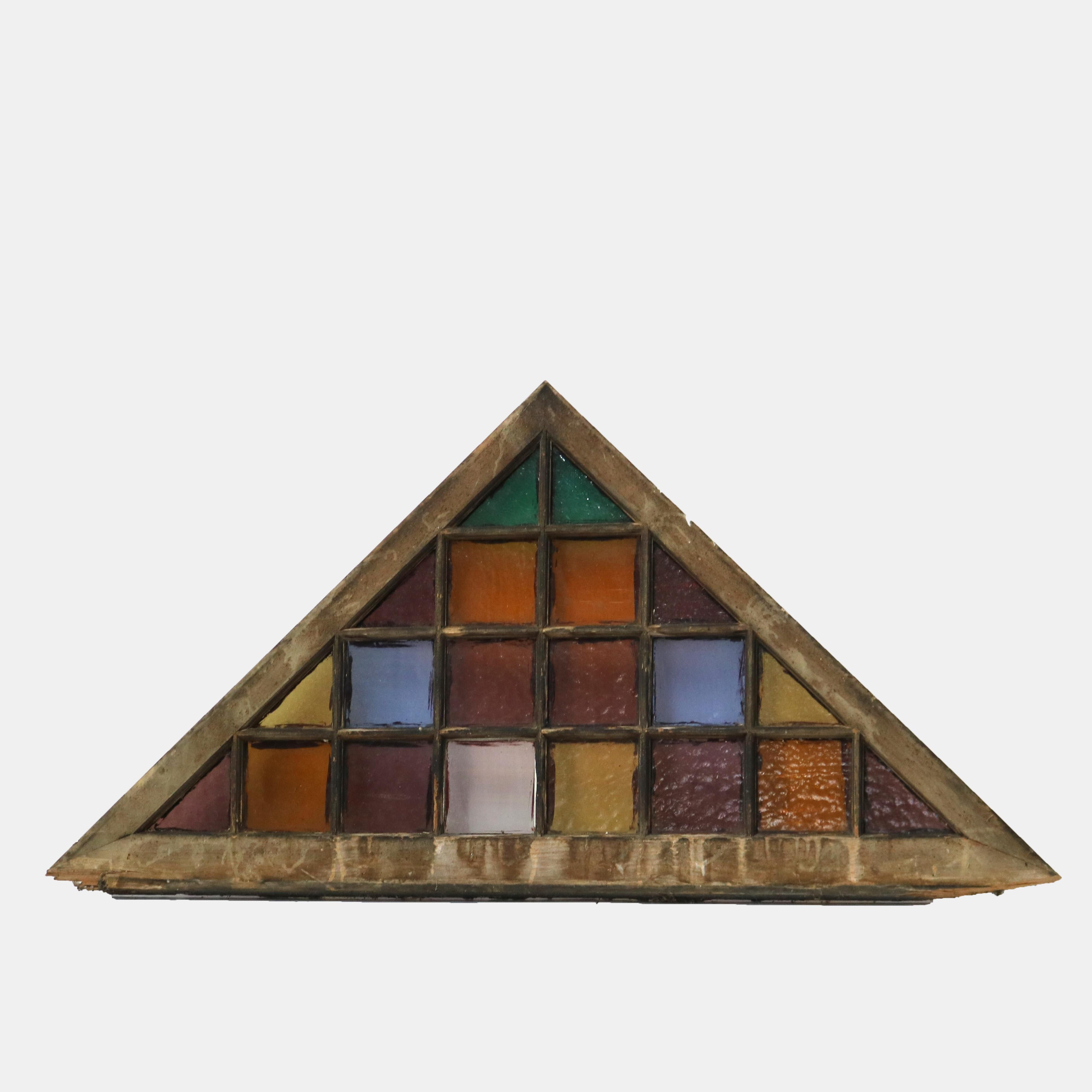 Vitrail de fenêtre triangulaire Arts & Crafts architectural antique C1920 Bon état - En vente à Big Flats, NY
