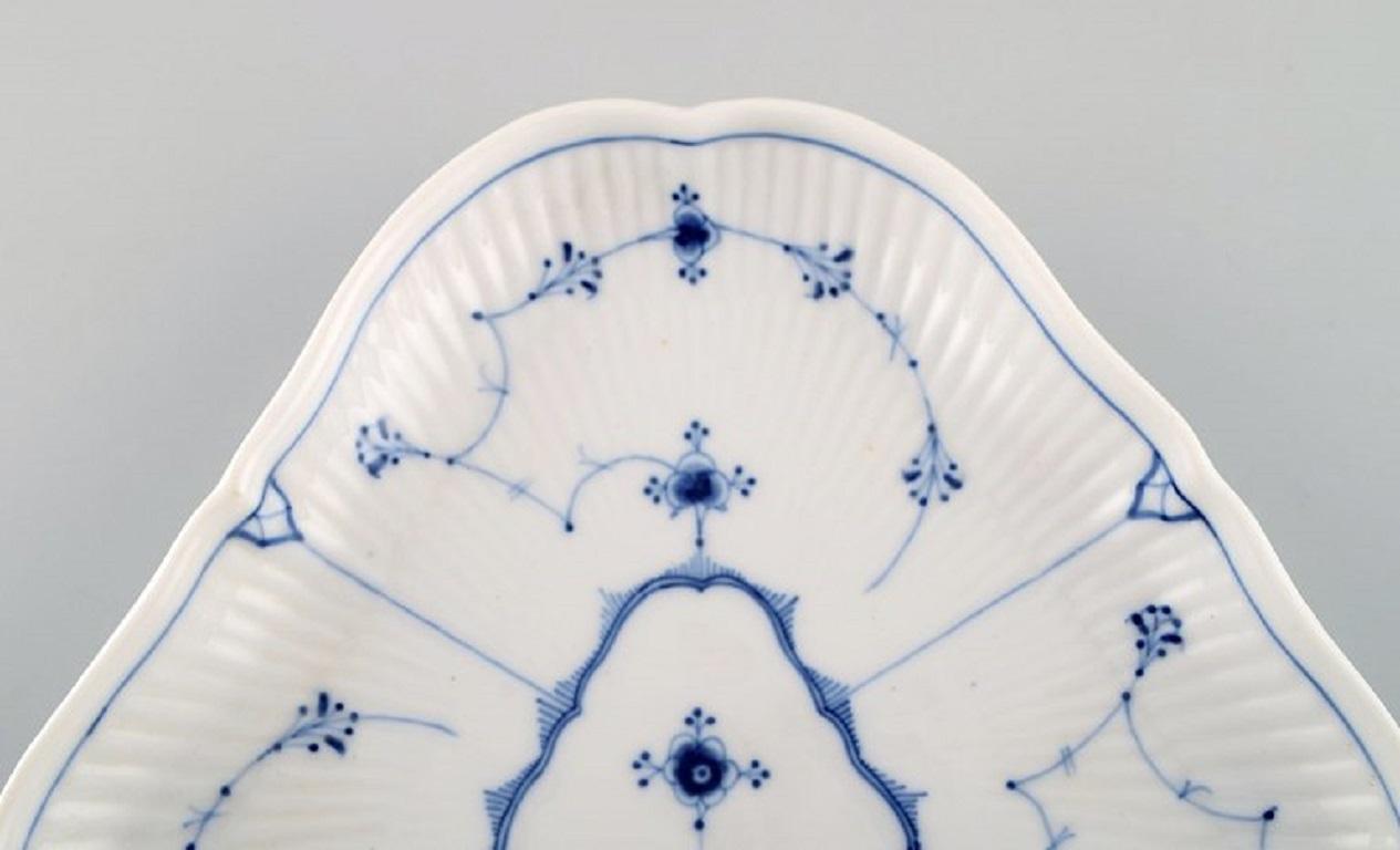 Danish Antique Triangular Royal Copenhagen Blue Fluted Plain Dish, Mid-19th Century