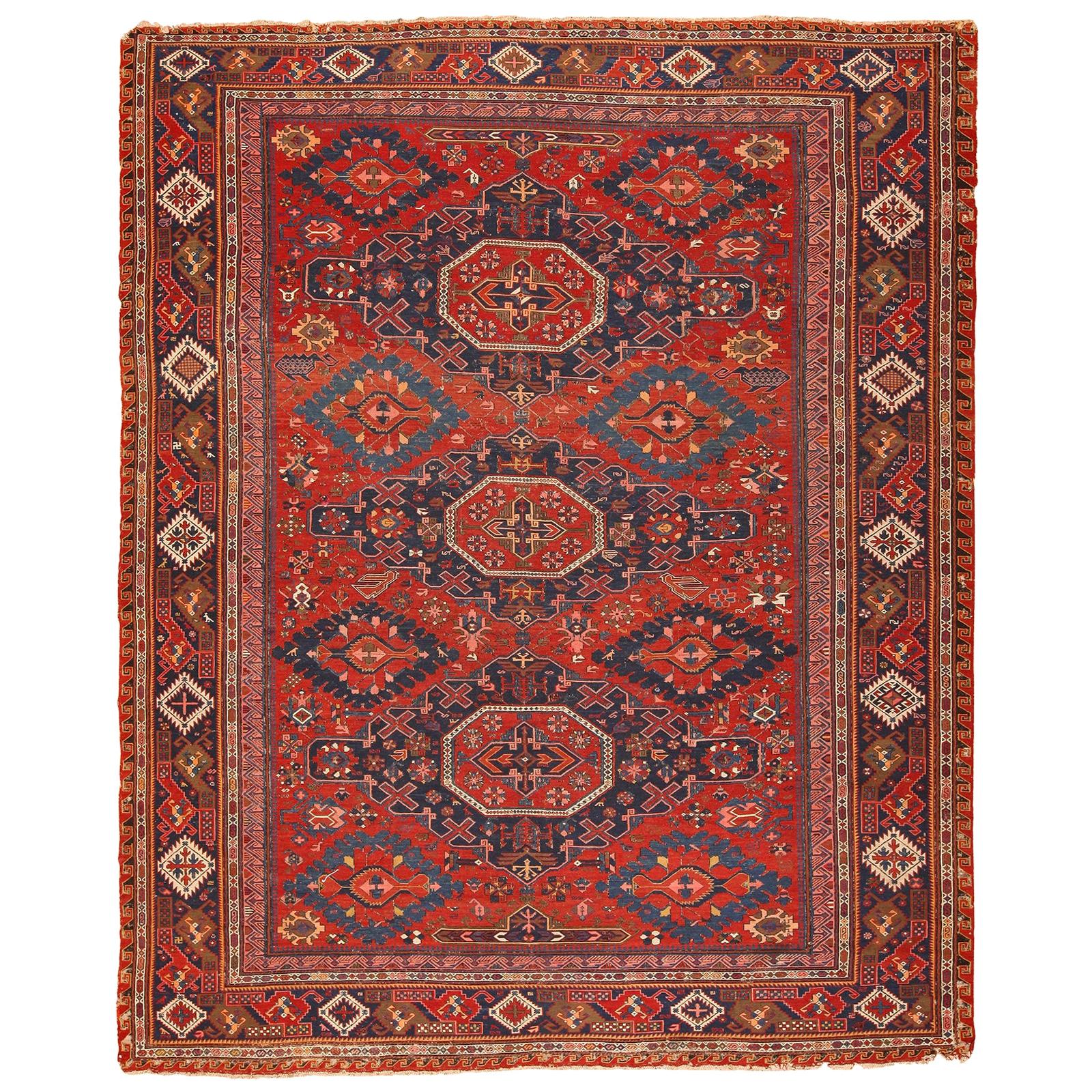 Antiker kaukasischer Soumak-Teppich. Größe: 9 Fuß 2 Zoll x 11 Fuß 4 Zoll im Angebot