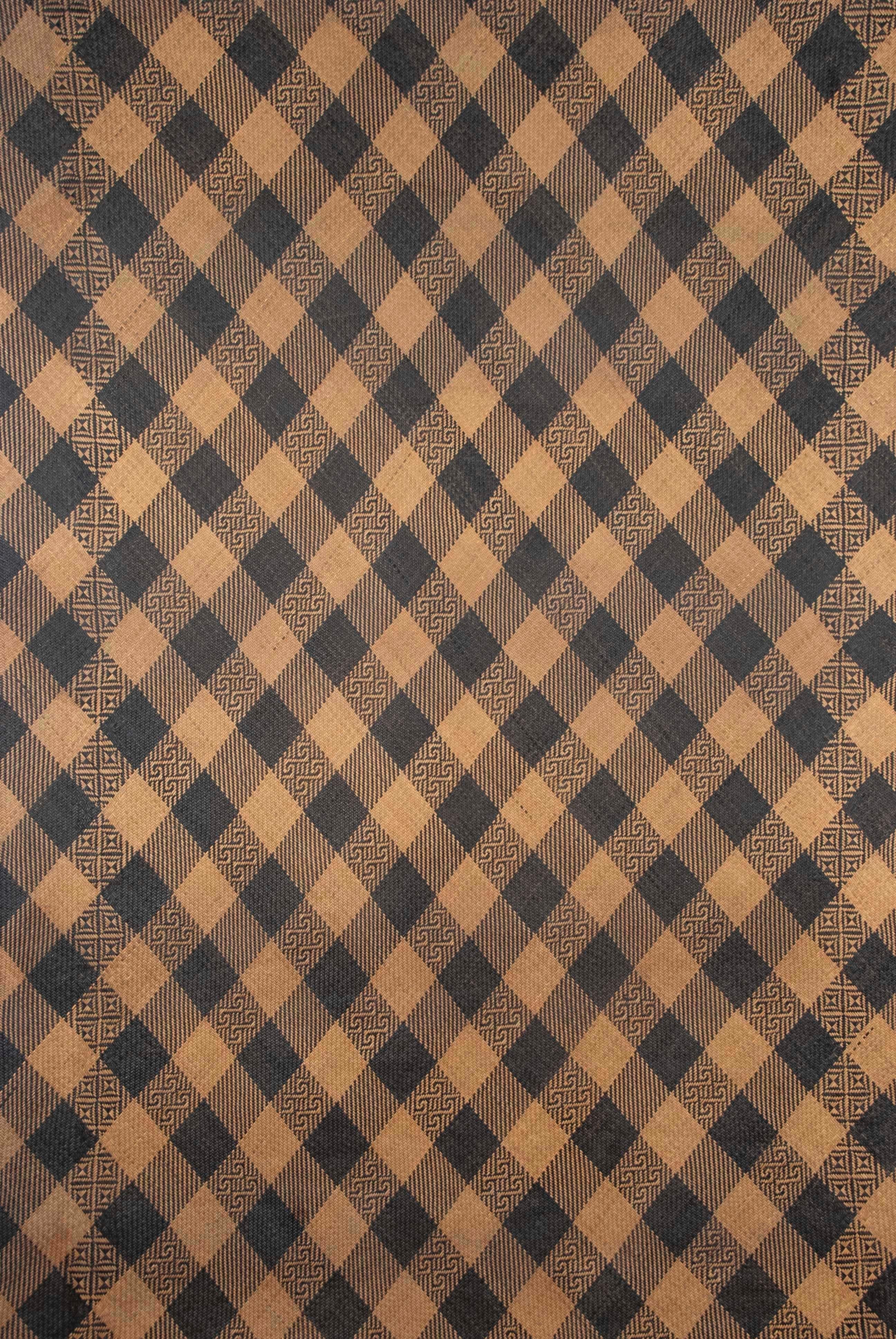 Antique Tribal Dayak Plaited Rattan Longhouse Mat (Tikar), Kalimantan Indonesio en venta