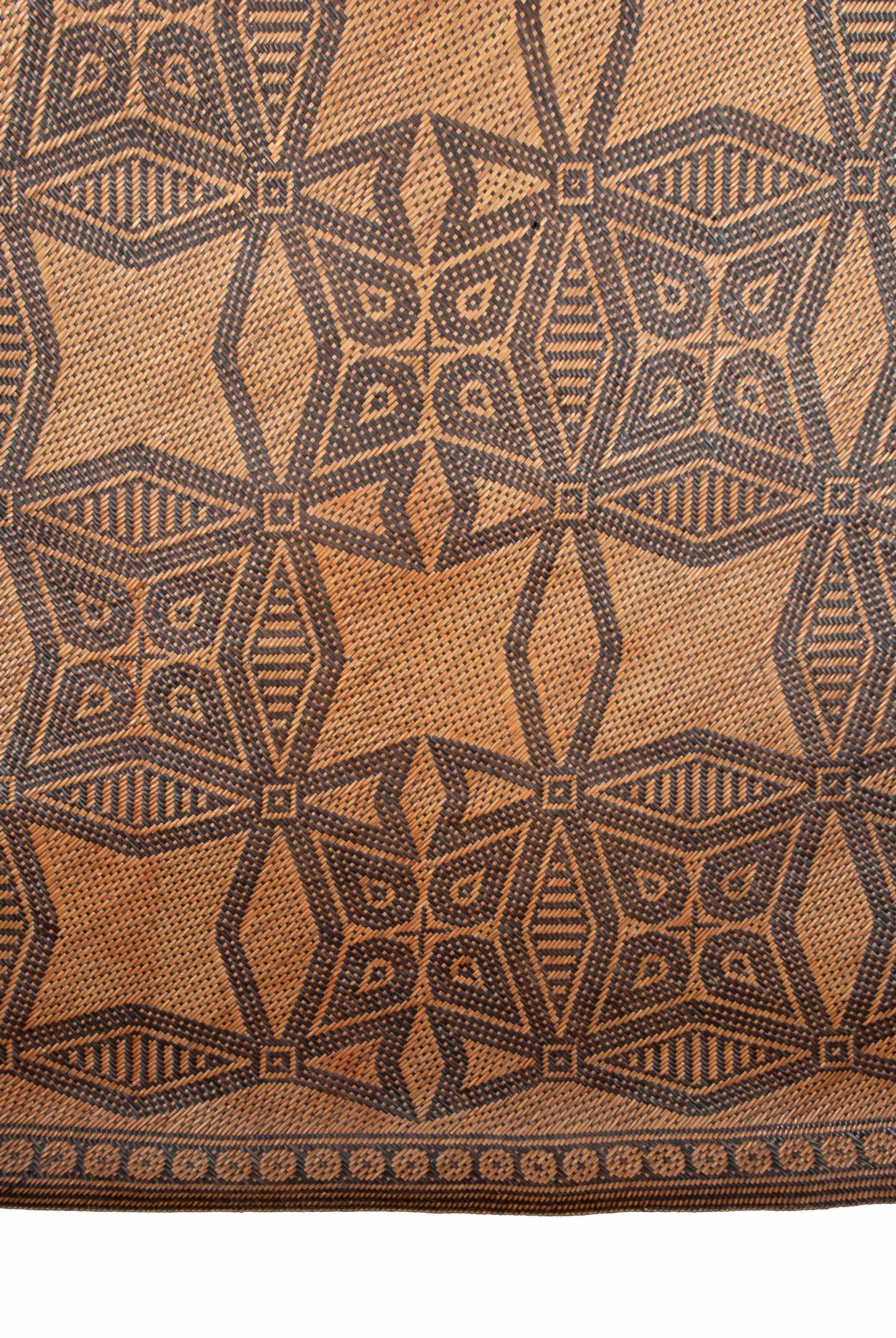 Antique Tribal Dayak Plaited Rattan Longhouse Mat (Tikar), Kalimantan en Bueno estado para la venta en Point Richmond, CA