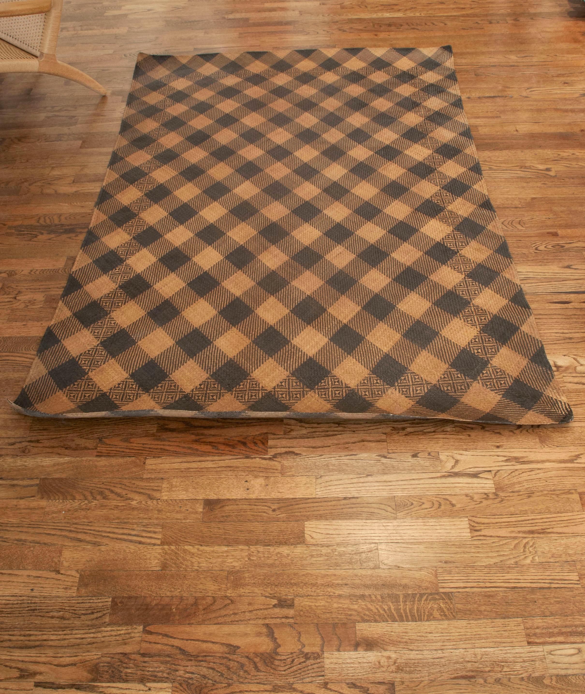 Antique Tribal Dayak Plaited Rattan Longhouse Mat (Tikar), Kalimantan Ratán en venta
