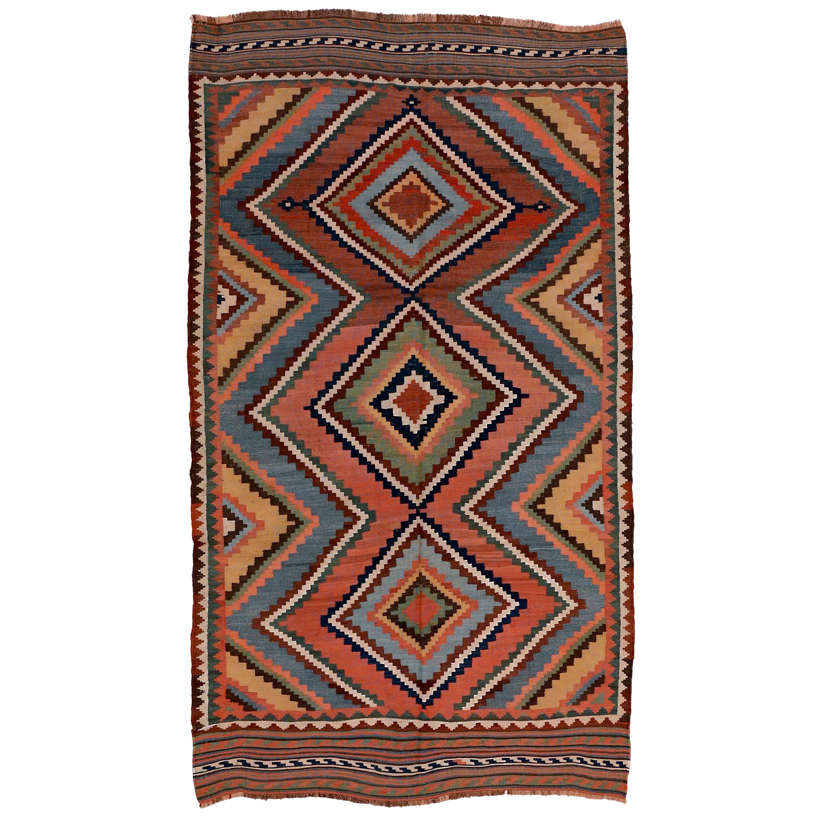 Antiker geometrischer Kelim-Teppich mit Stammesmotiven
