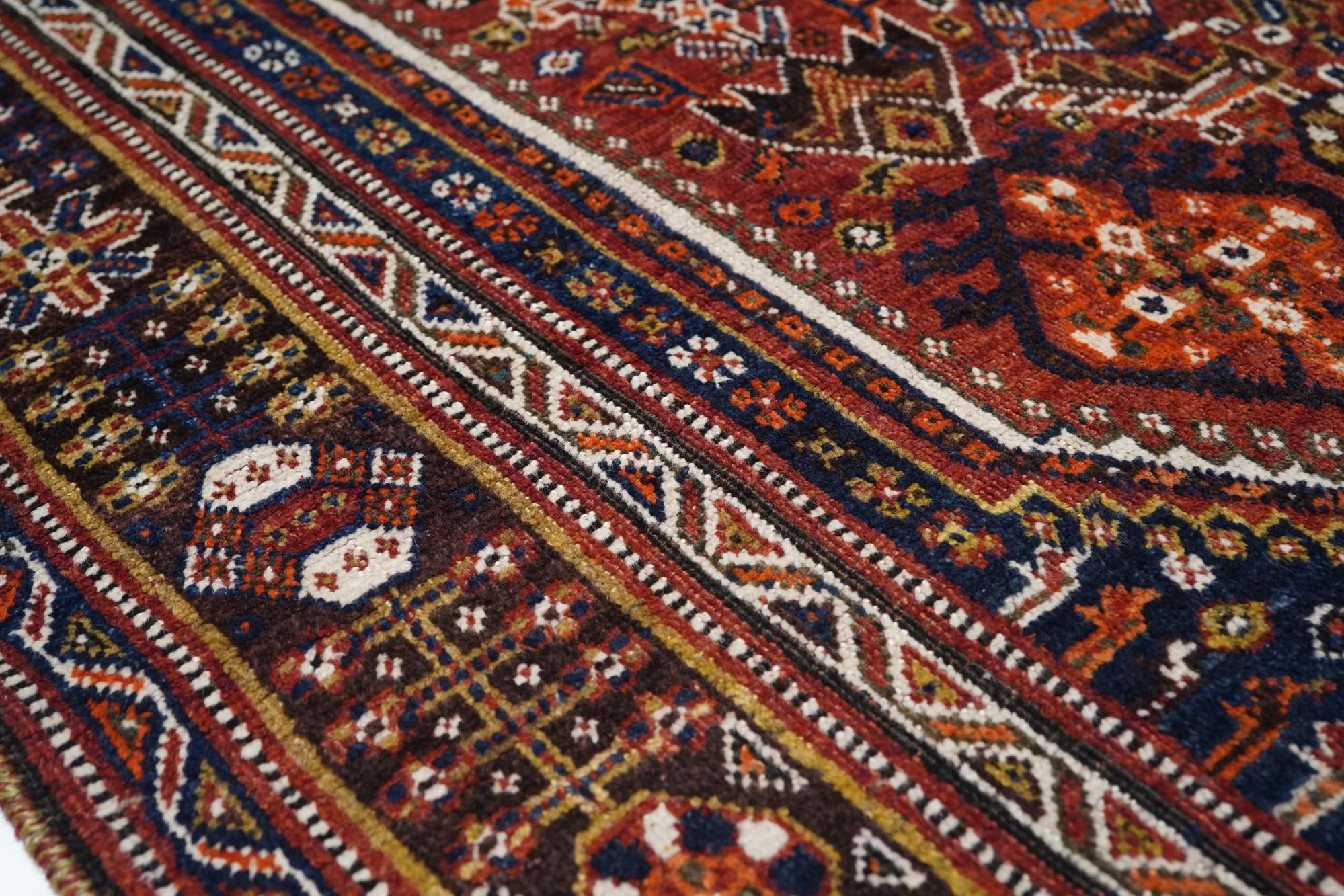 Early 20th Century Antique Tribal Ghashgai Rug For Sale