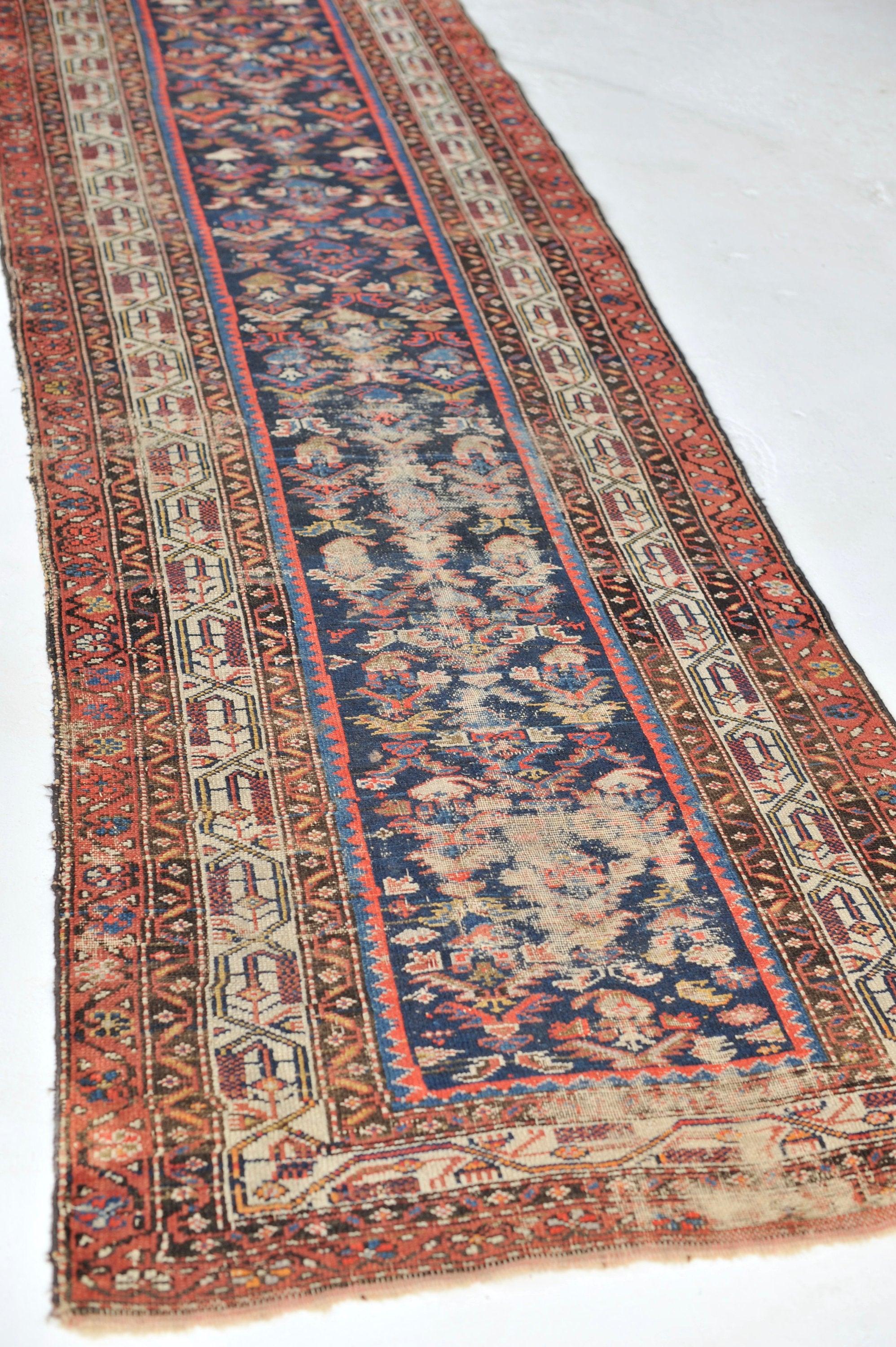 Noué à la main Tapis de couloir tribal ancien Malayer en vente