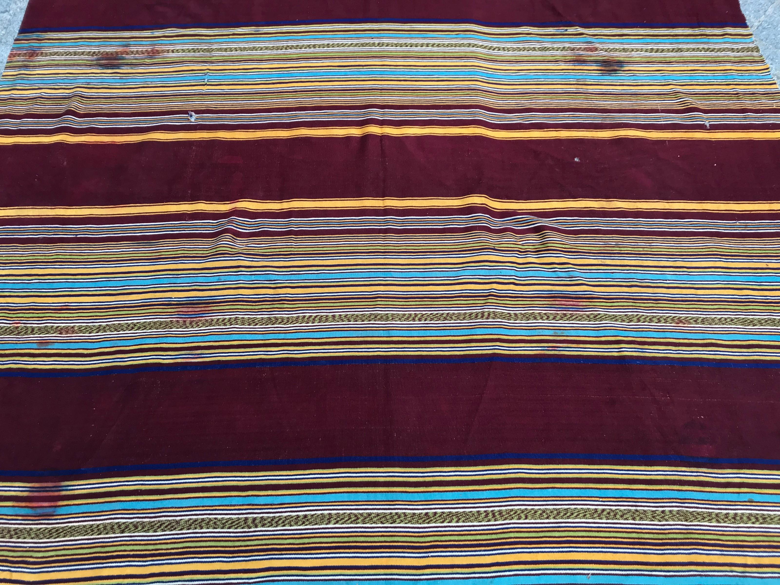 Tessuto a mano Coperta antica tribale marocchina intrecciata in vendita