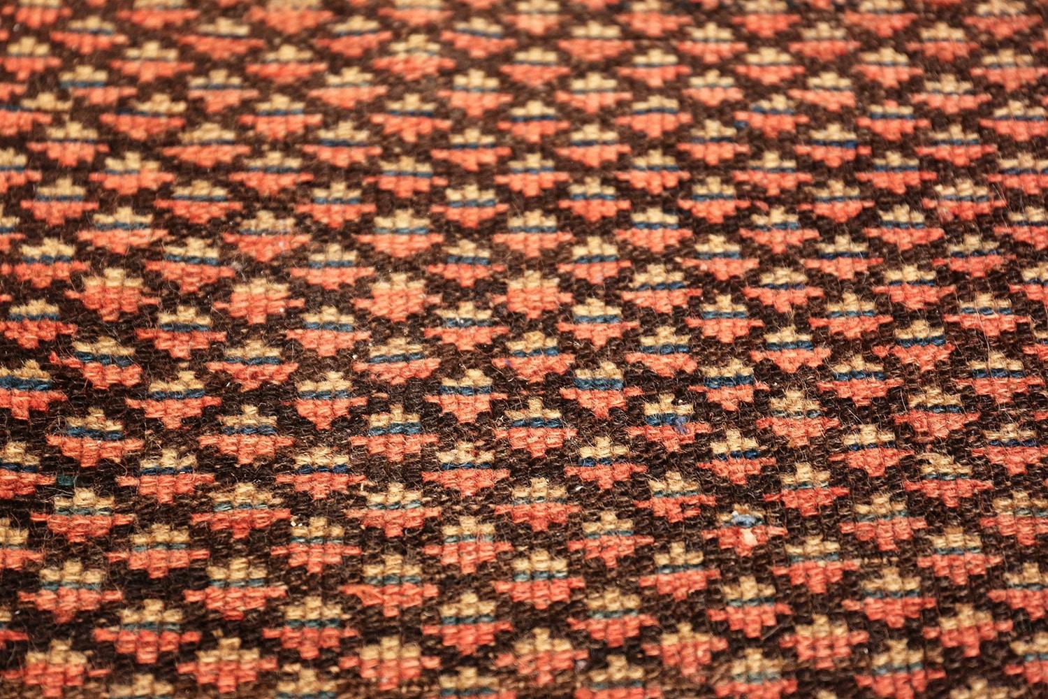 Antiker Nordwest-Persischer Läufer Teppich. Größe: 3 ft 4 in x 10 ft 4 in  (Stammeskunst) im Angebot