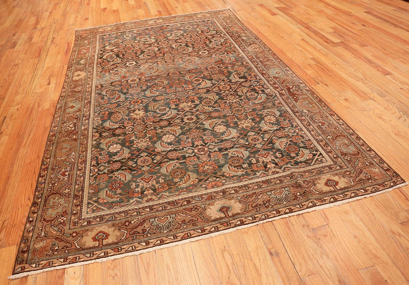 Antique Tribal Persian Malayer Rug. Size: 6' 6