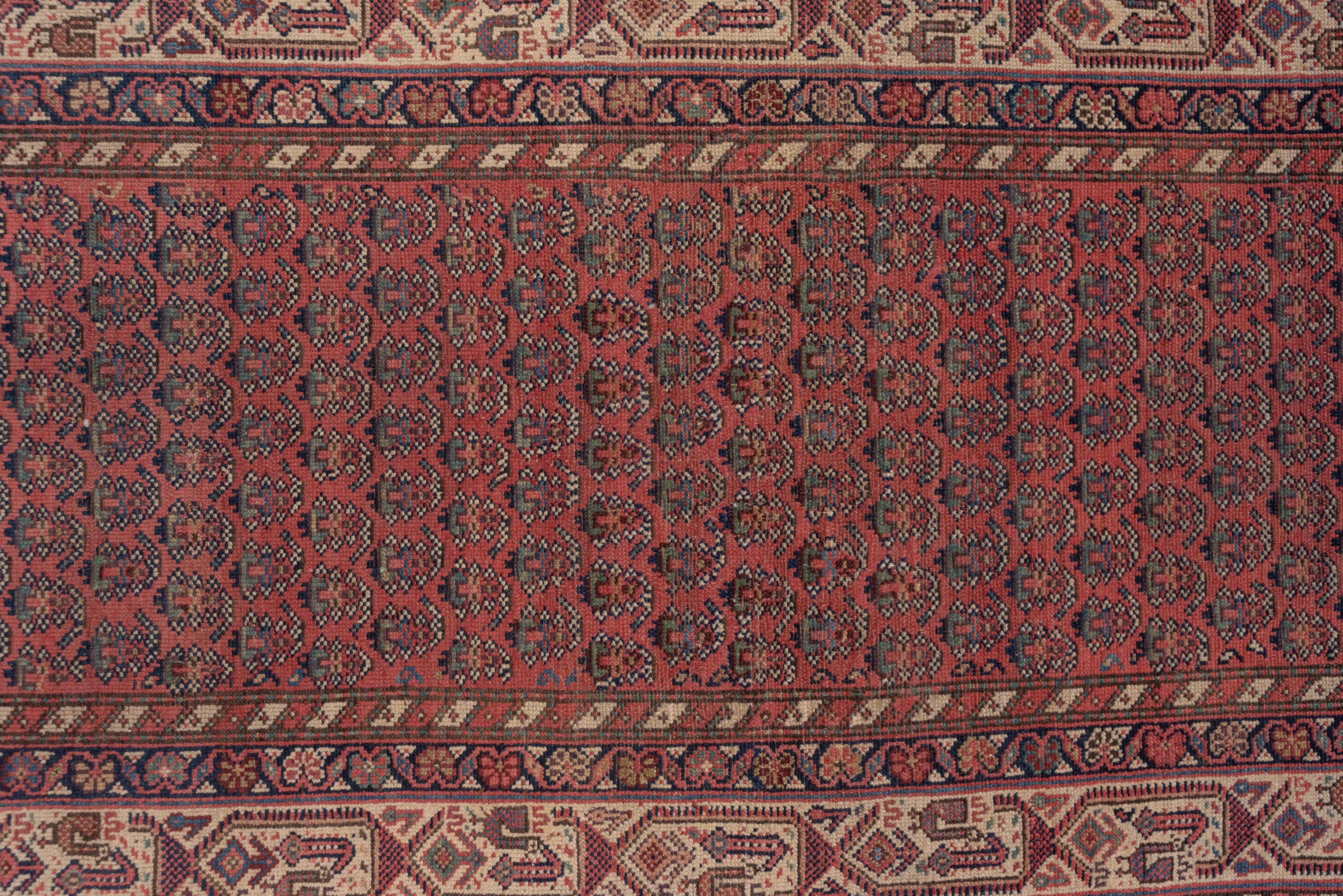 Perse Ancien chemin de table tribal persan à sarabande, champ de cachemire rouge, circa 1920 en vente