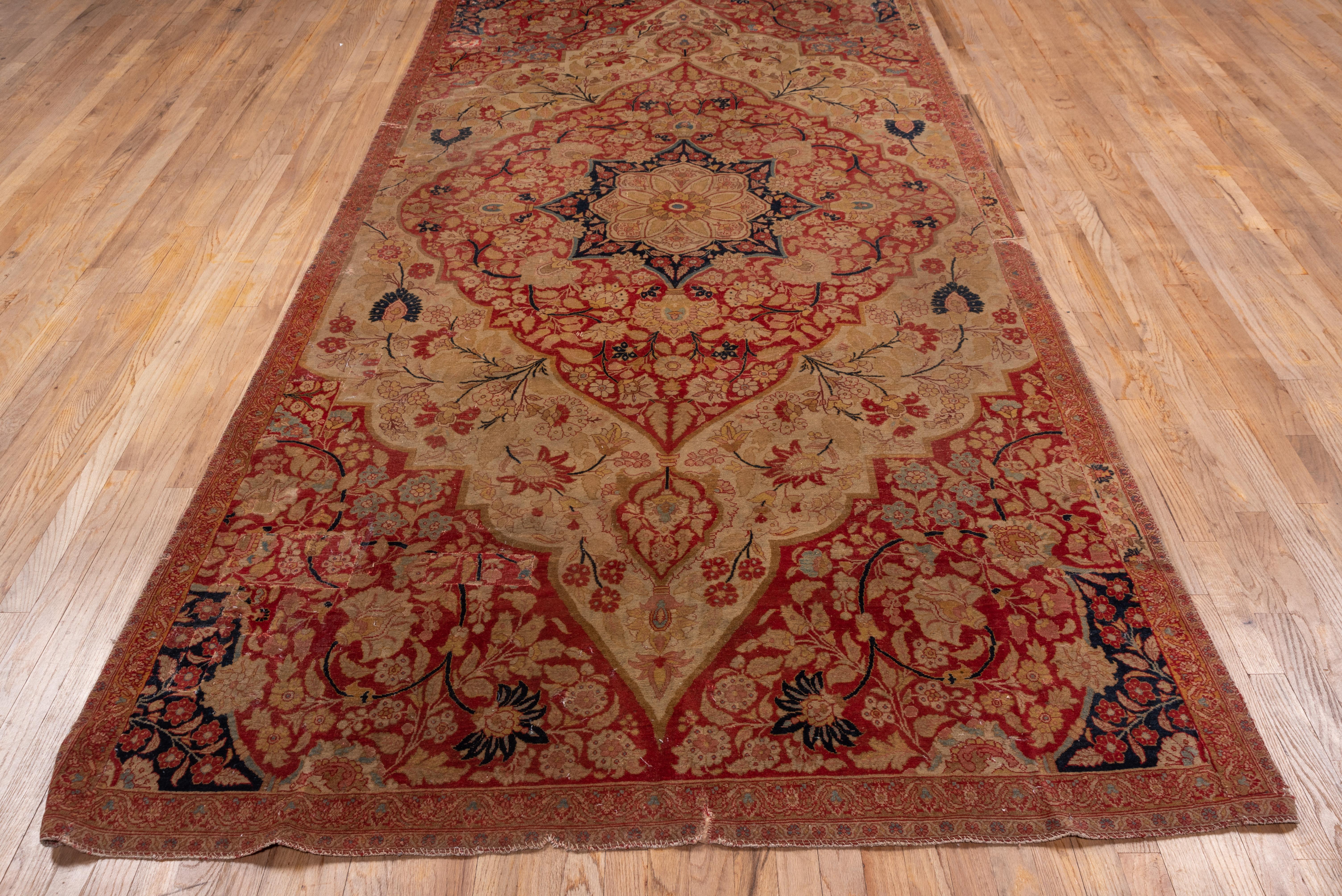 Antique Tribal Persian Tabriz Gallery Carpet, Red and Ivory Field In Fair Condition For Sale In New York, NY