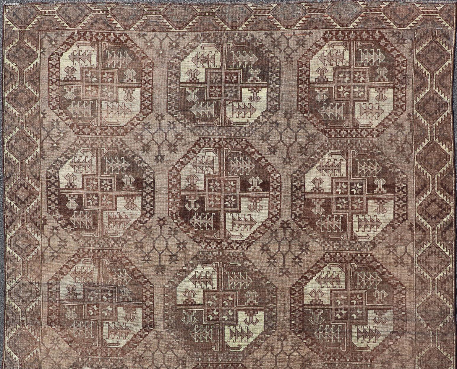 Antike Stammes-Teppich in reichen erdigen Tönen und Brown 9'4 x 12'1 (Wolle) im Angebot