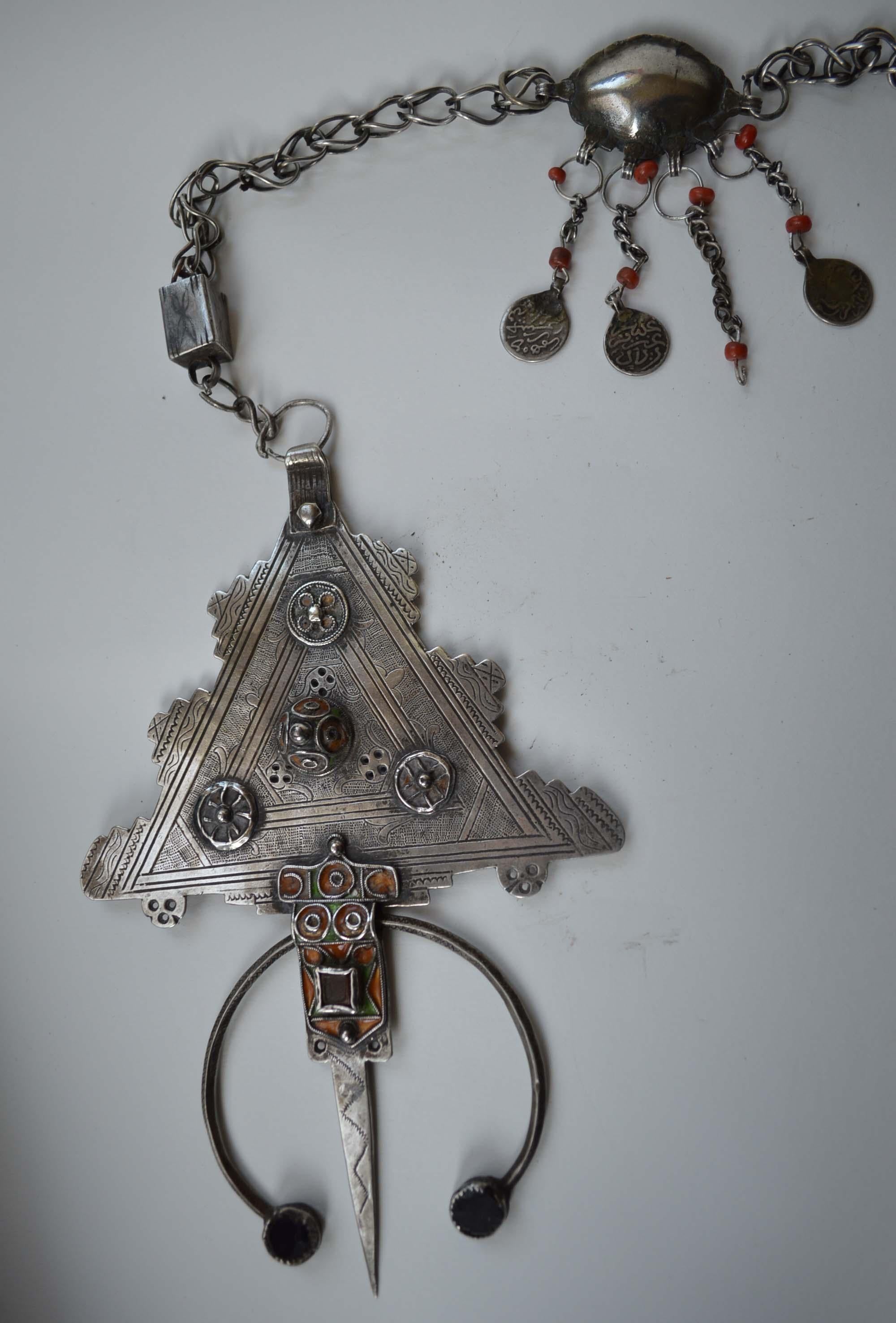 Algerian Antique Tribal Silver Complete Kabyle Berber Fibula Brooch Necklace For Sale