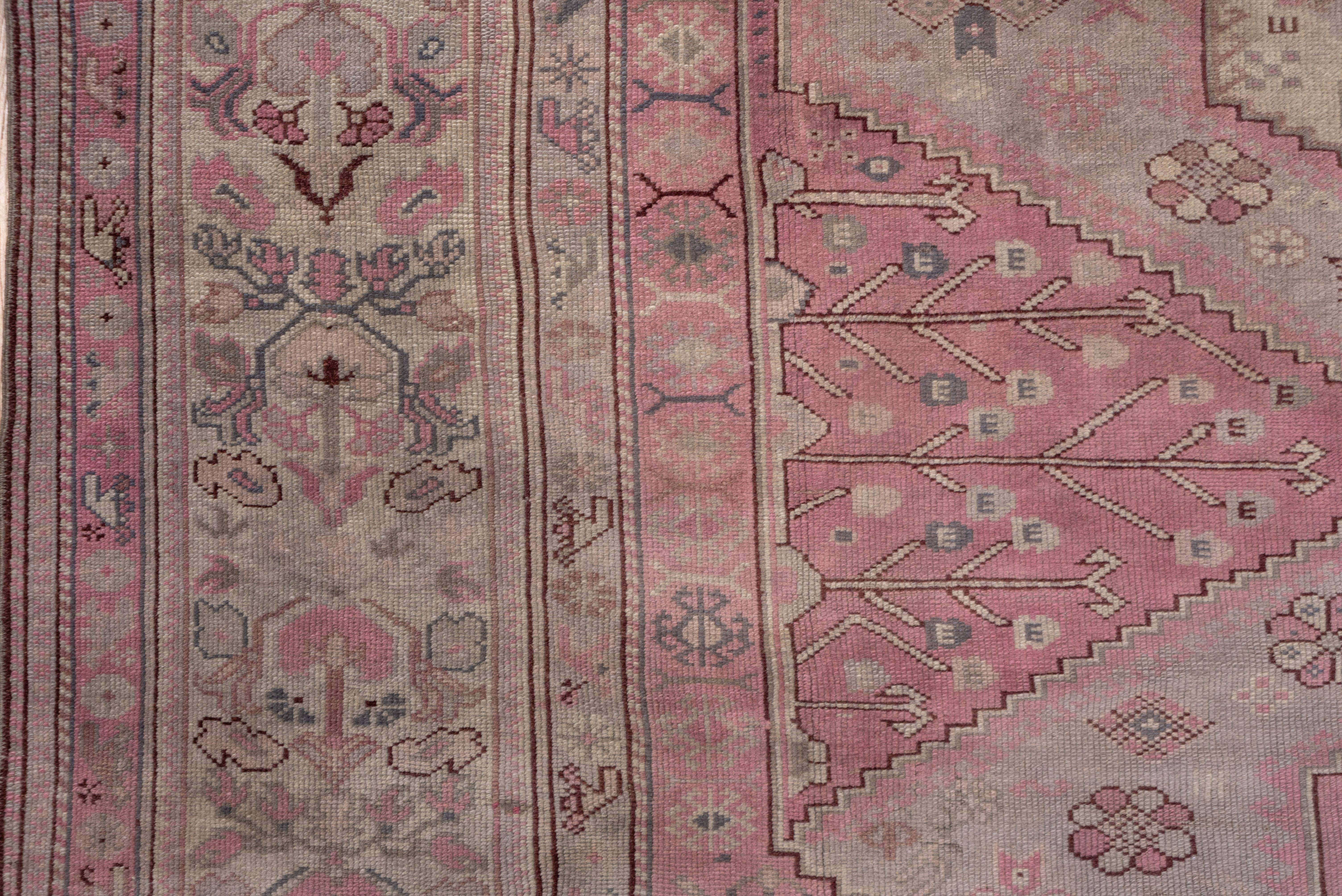 Antique Tribal Turkish Sivas Carpet, Pink and Light Green Field, circa 1920s For Sale 1