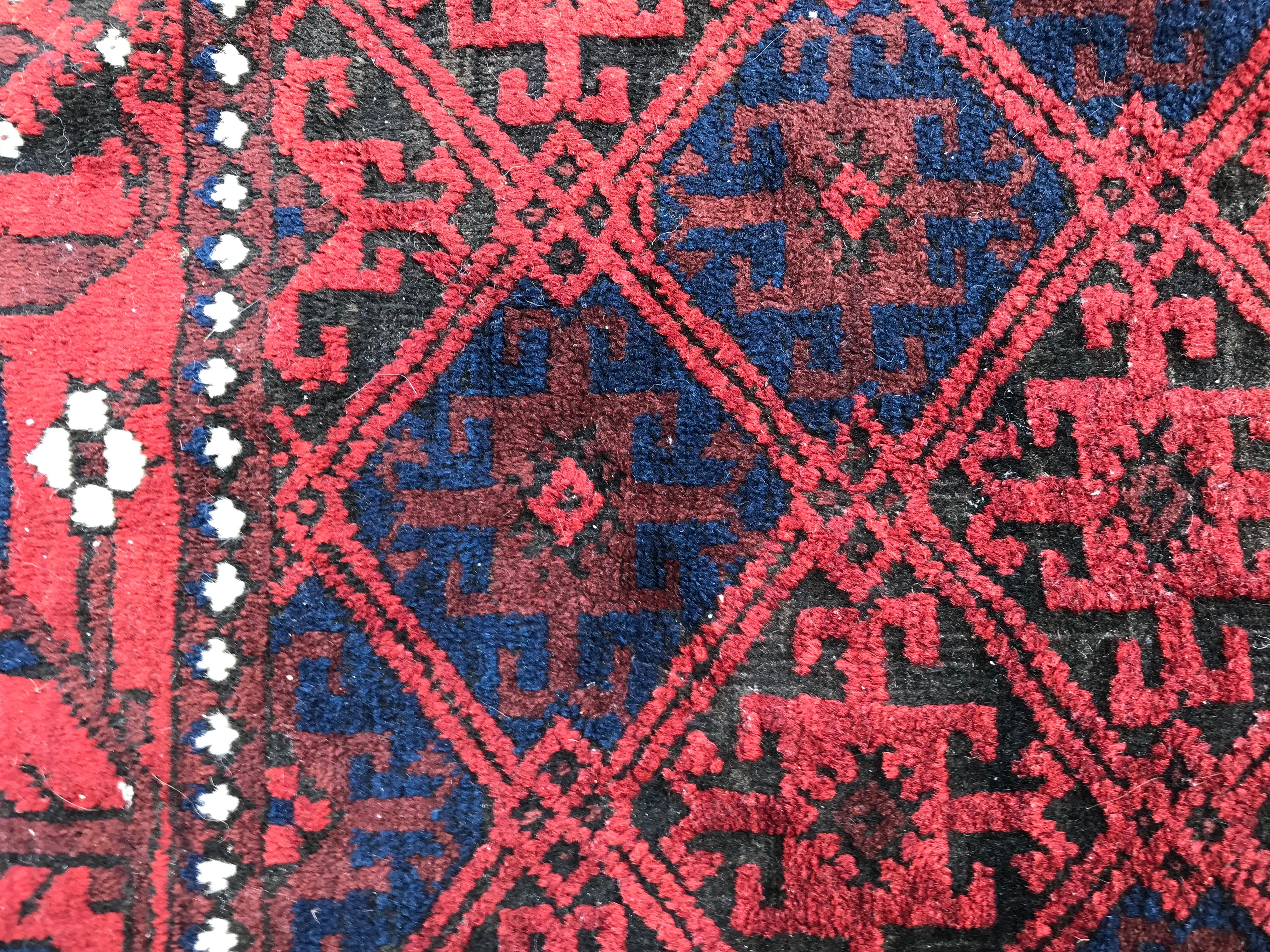 Beautiful late 19th century Turkmen Baluch rug, with nice tribal design and natural colors, entirely hand knotted with wool velvet on wool foundations.
Important wears due to the age and the use 

✨✨✨
