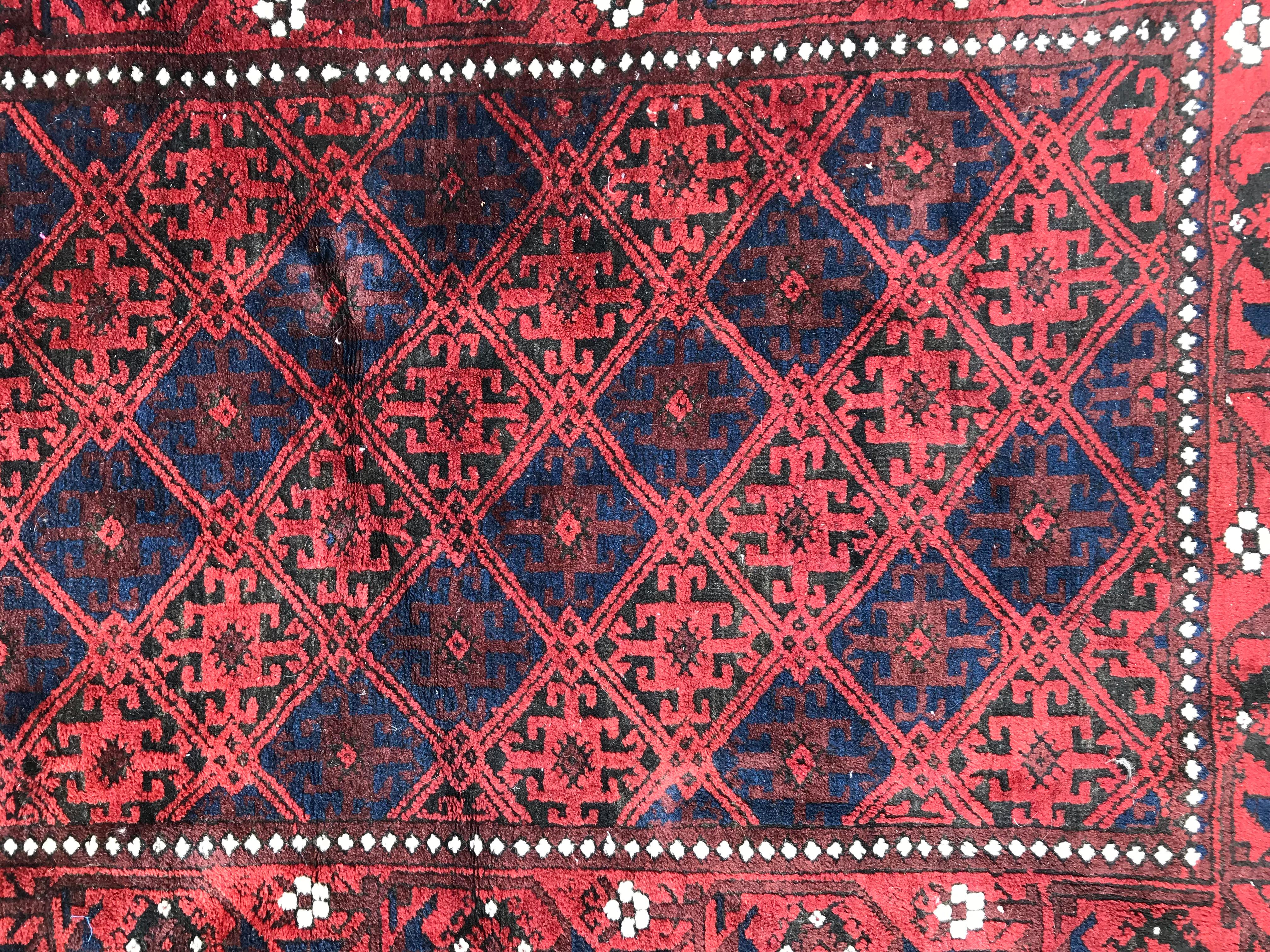 Beautiful late 19th century Turkmen Baluch rug, with nice tribal design and natural colors, entirely hand knotted with wool velvet on wool foundations.

✨✨✨
