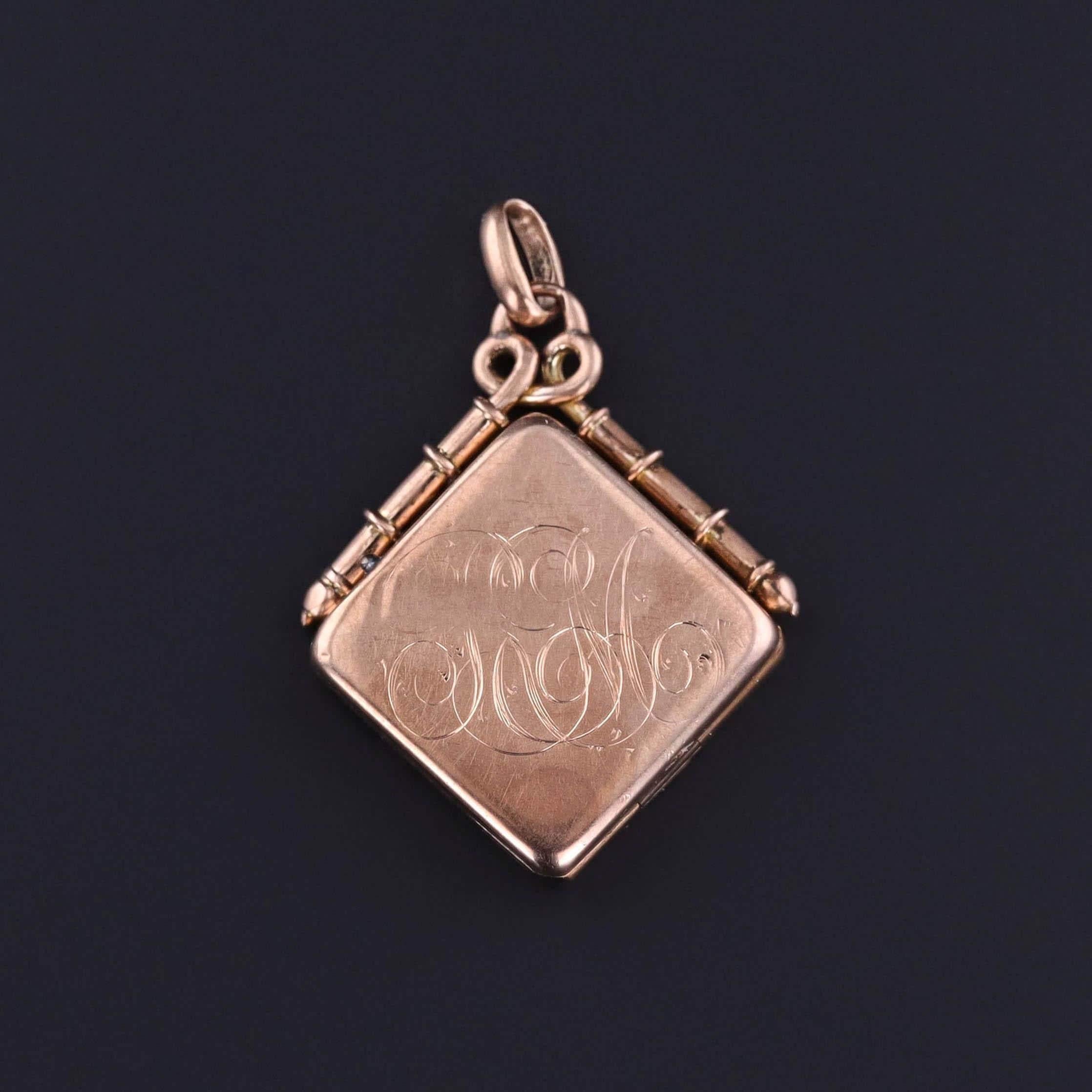 Antique Tricolor Gold Sailboat Locket of 9ct Gold In Good Condition In Lewisburg, PA