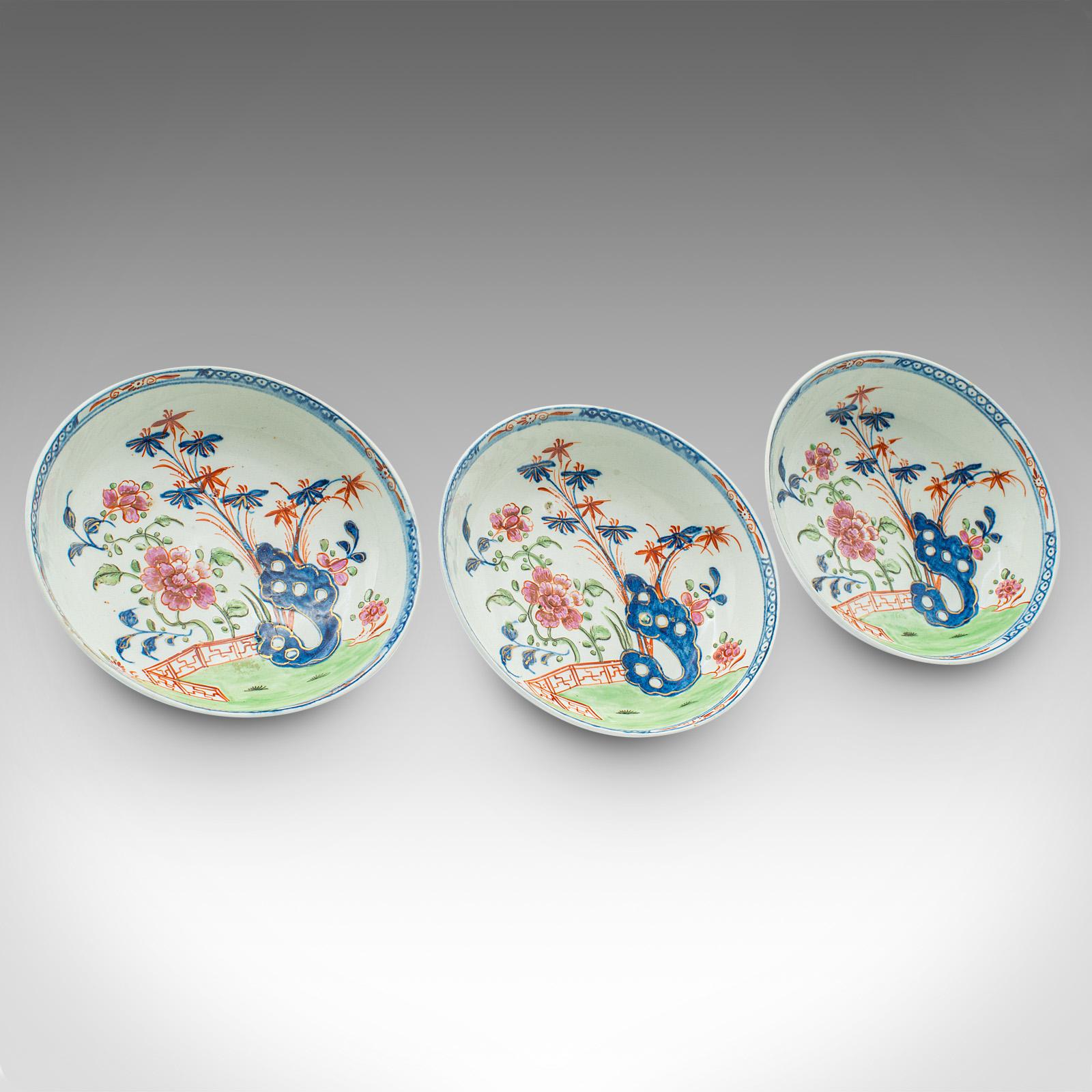 Antique Trio Of Small Oriental Teacups, Chinese Ceramic, Famille Rose, Victorian For Sale 2