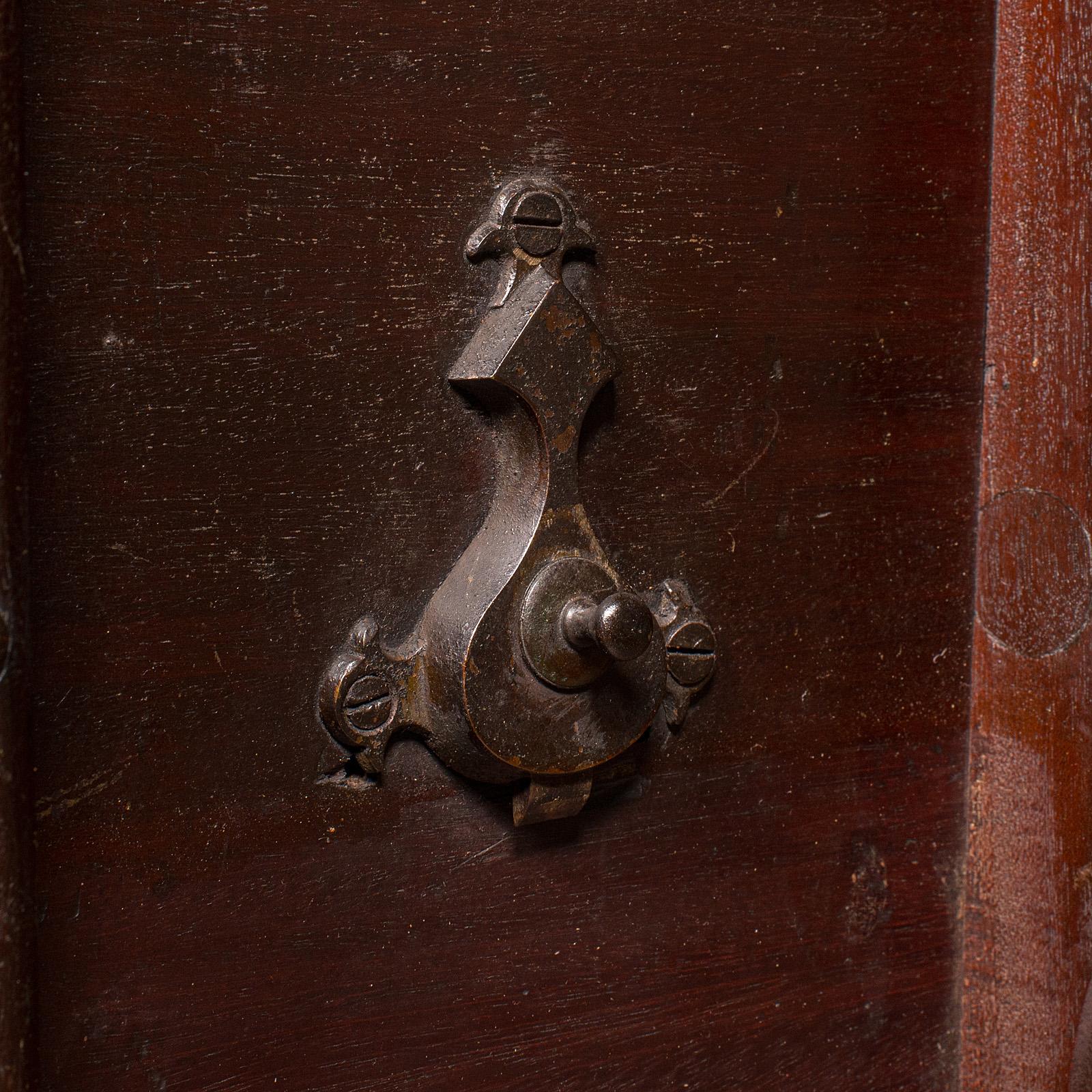 Antique Tripod Table, English, Tilt Top, Side, Occasional, Wine, Lamp, Georgian For Sale 4