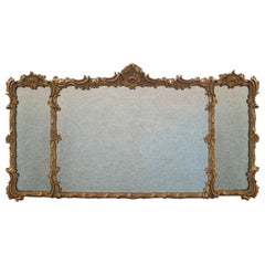 Miroir antique triptyque:: italien:: gesso doré:: surmonté d'un manteau:: suspendu:: circa 1850