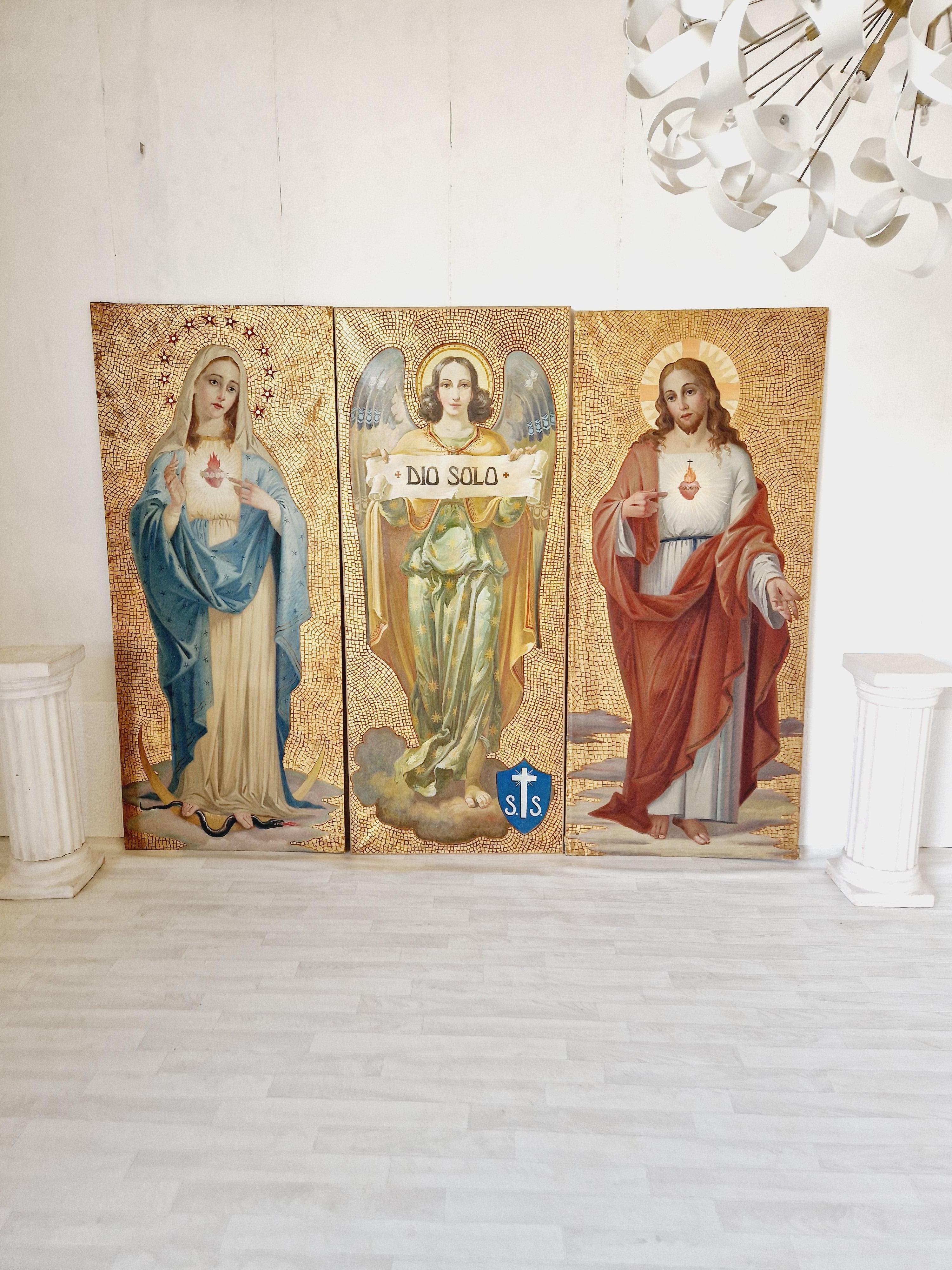 Antiguo tríptico de grandes óleos religiosos Francés en venta