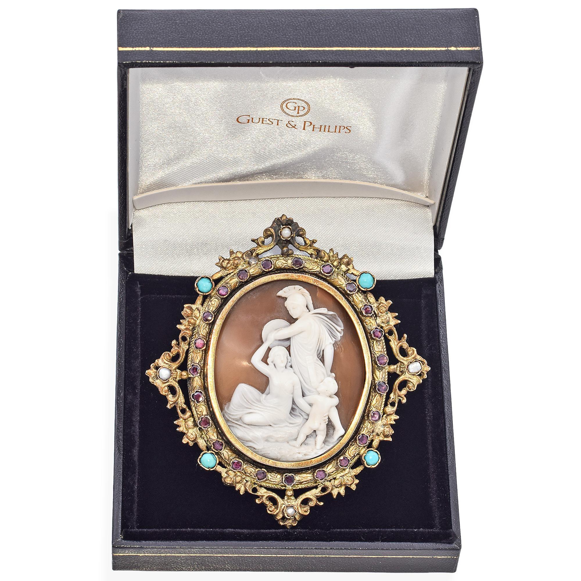 Women's Antique Trojan War Scene Cameo Brooch in Gilt Silver