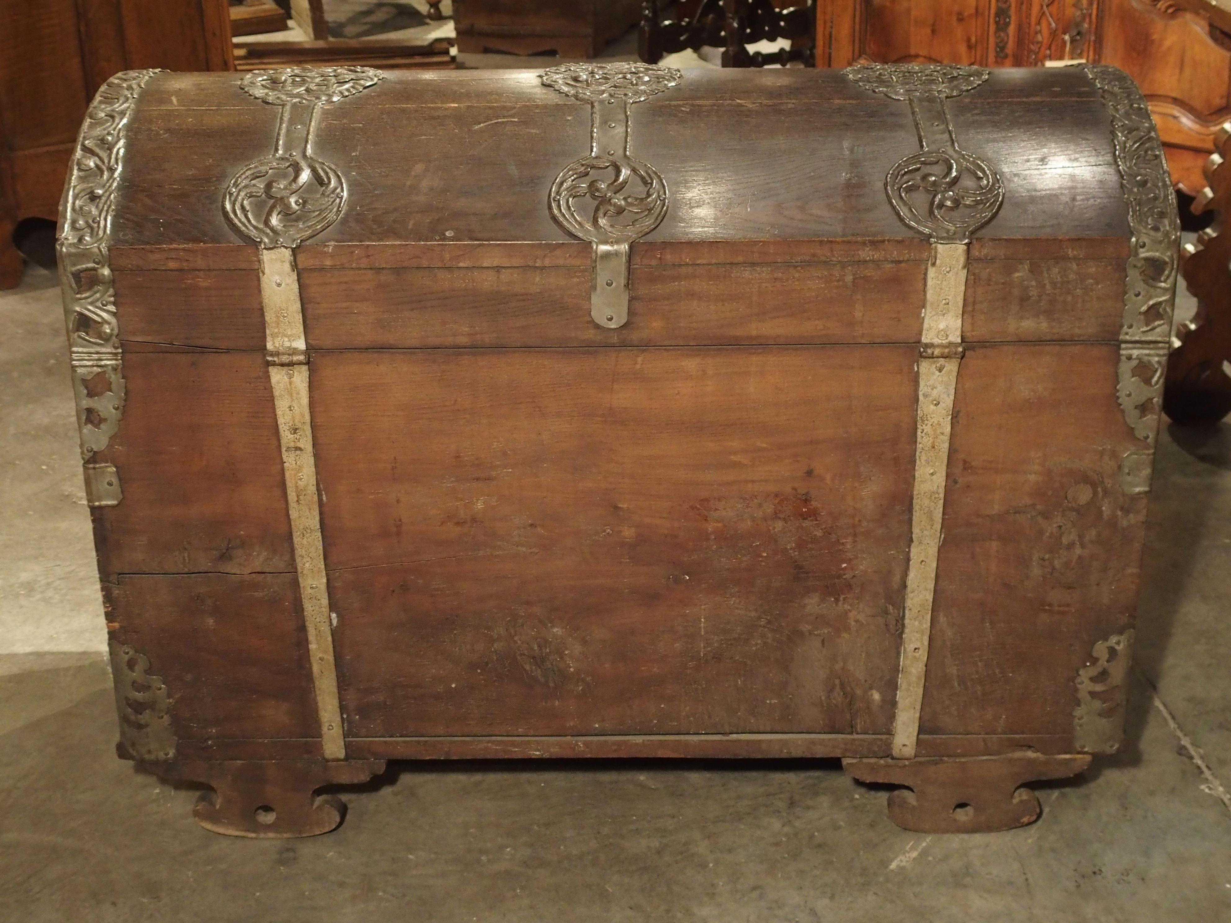 Antique Trunk with Polished Wrought Iron Strappings, Northern Germany circa 1720 8