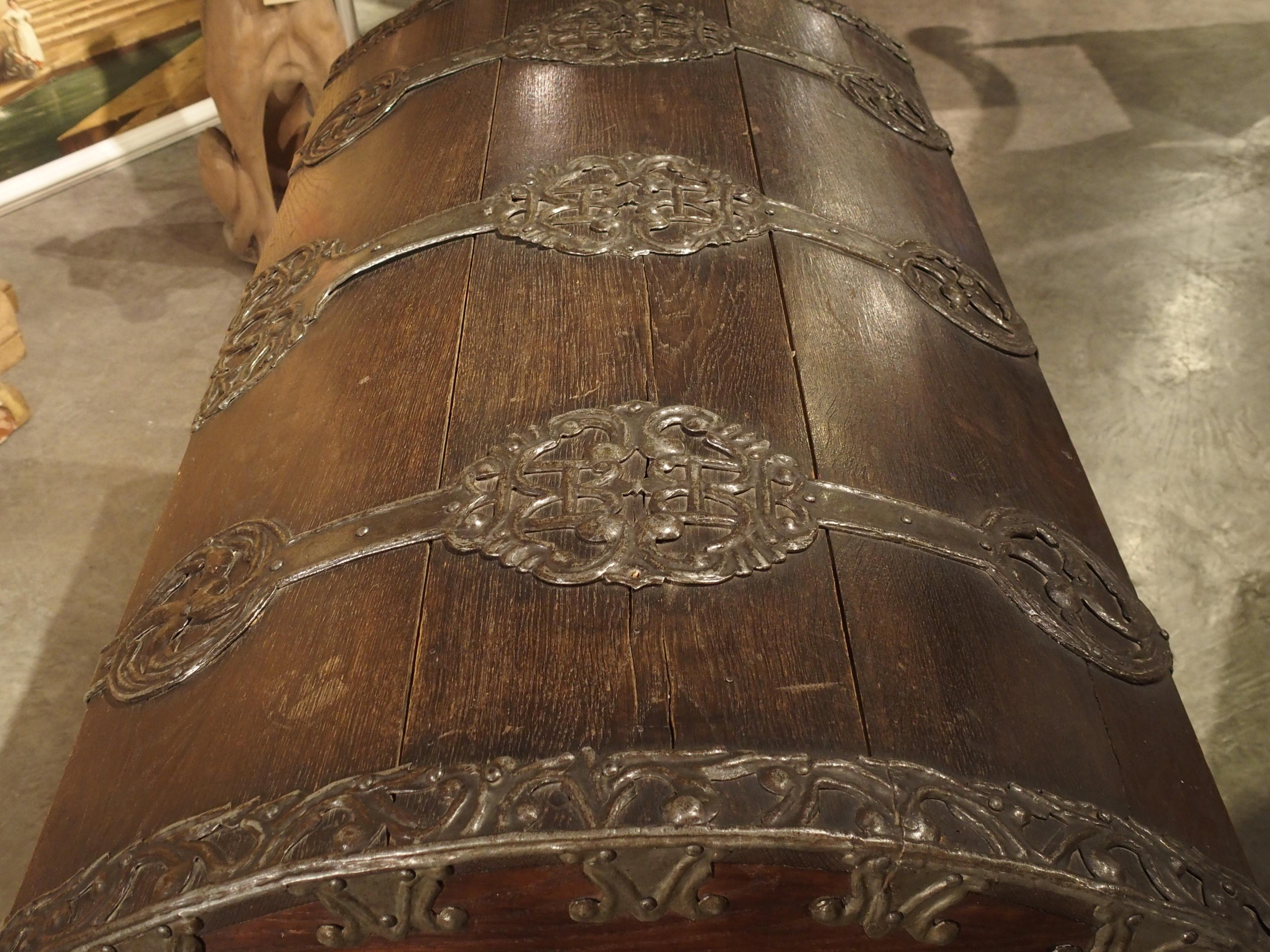 Antique Trunk with Polished Wrought Iron Strappings, Northern Germany circa 1720 11