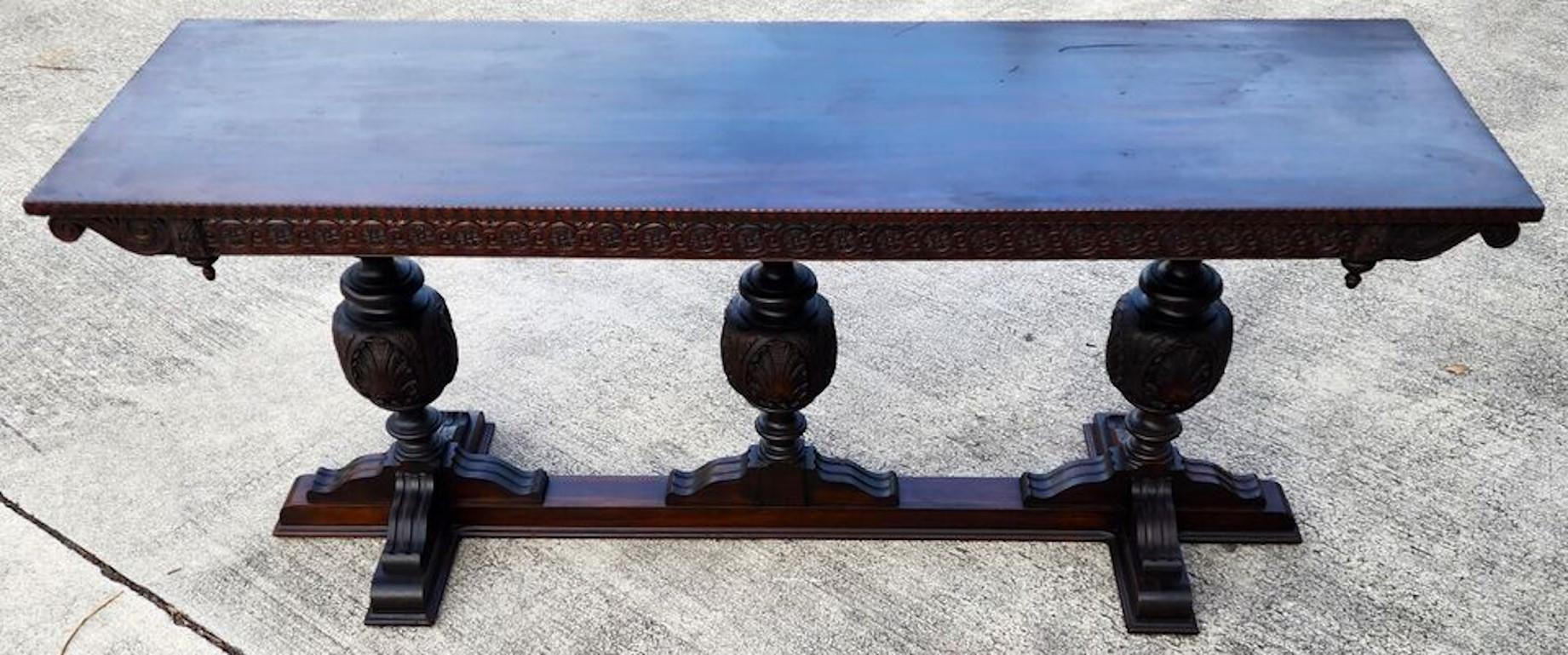 Antique Tudor Console Table Hall Sofa In Good Condition In Lake Worth, FL