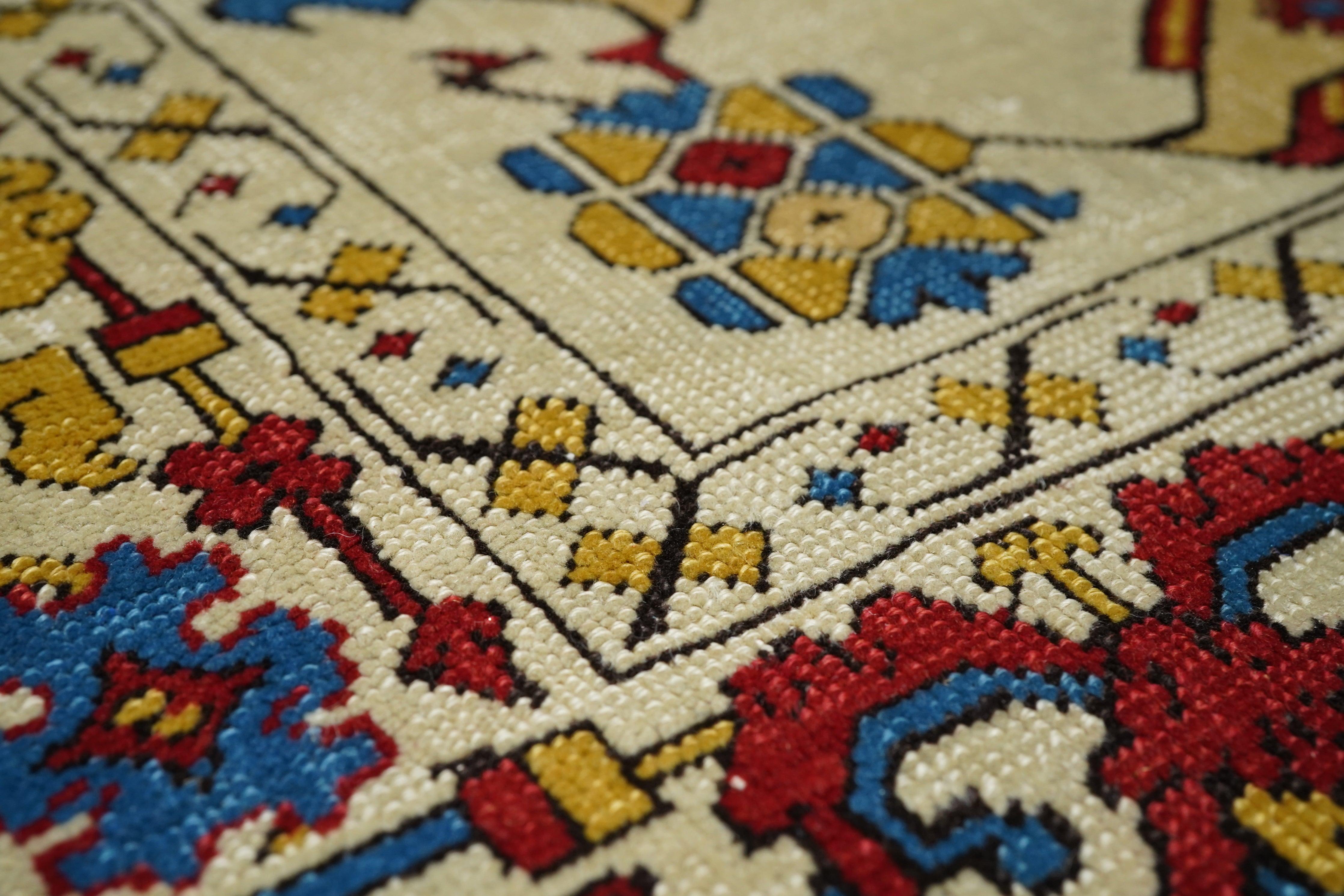 Antique Tuduk Rug 4'1'' x 6'2'' In Good Condition For Sale In New York, NY