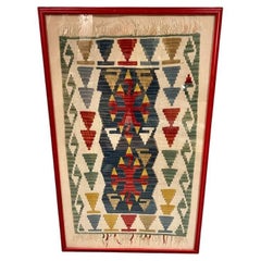 Antigua Alfombra Kilim Turca de Anatolia Enmarcada