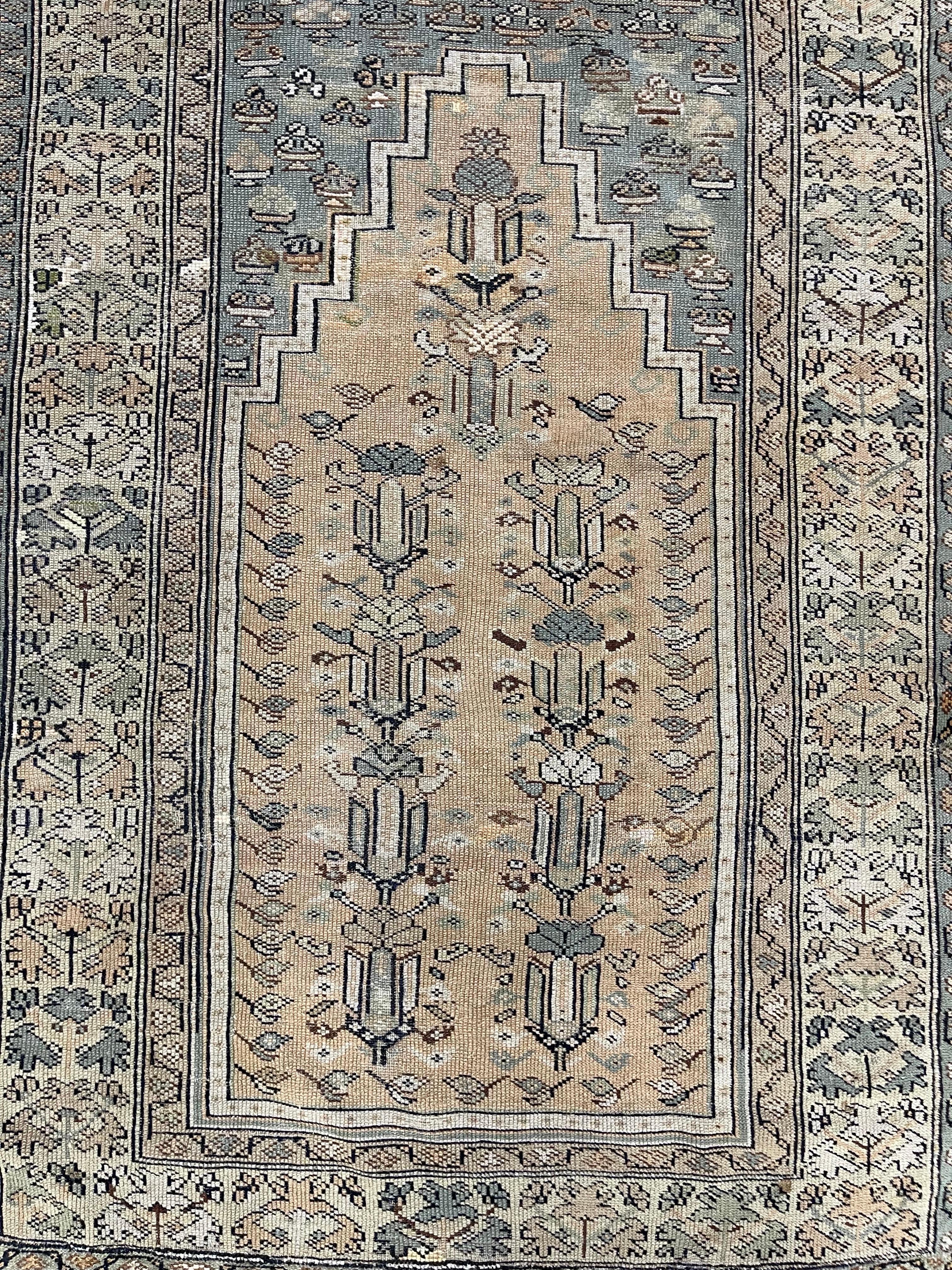 Antique Turkish Anatolian Kirshehir Rug Circa 1900 For Sale 3