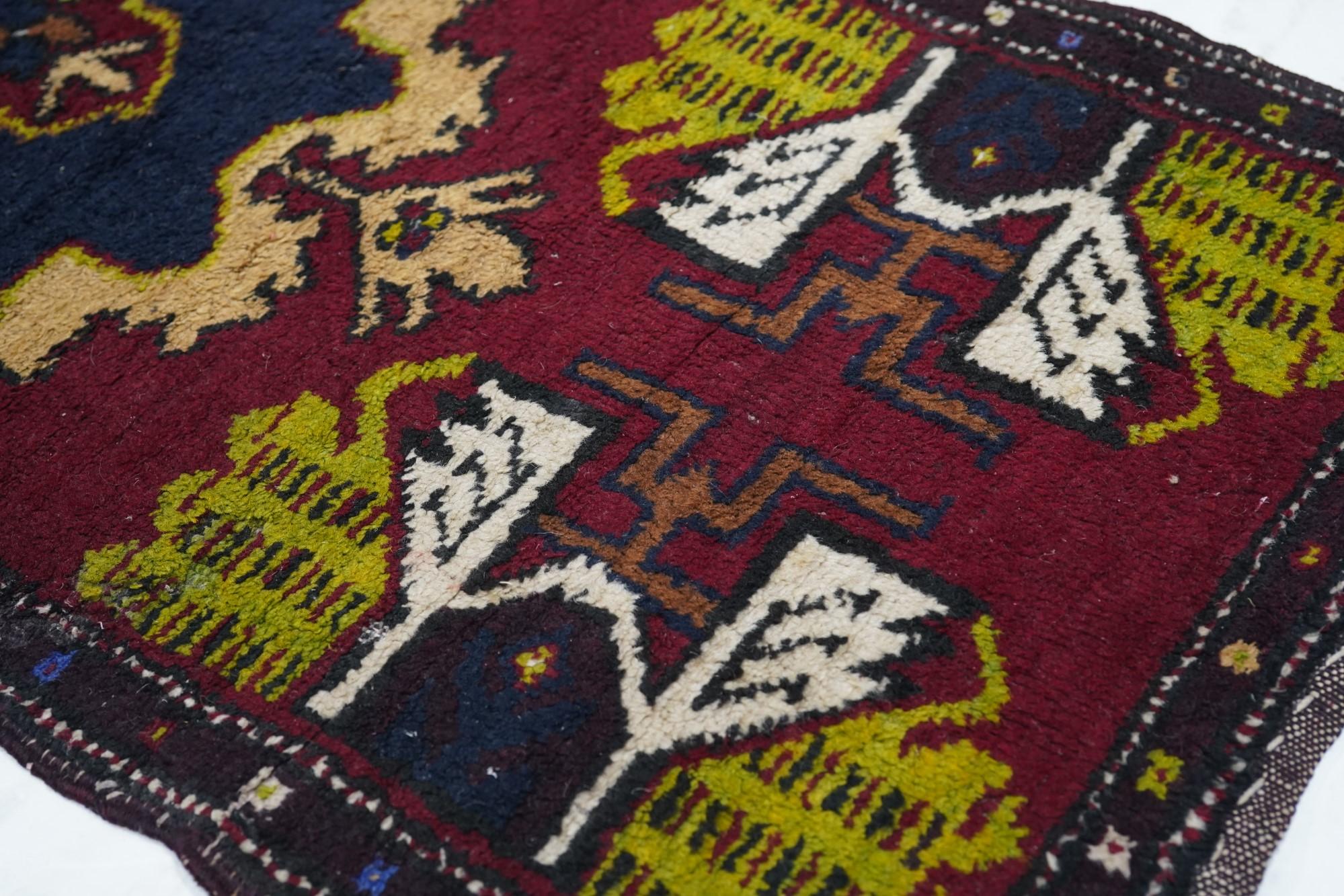 Antiker türkischer anatolischer Teppich 1'8'' x 4'0