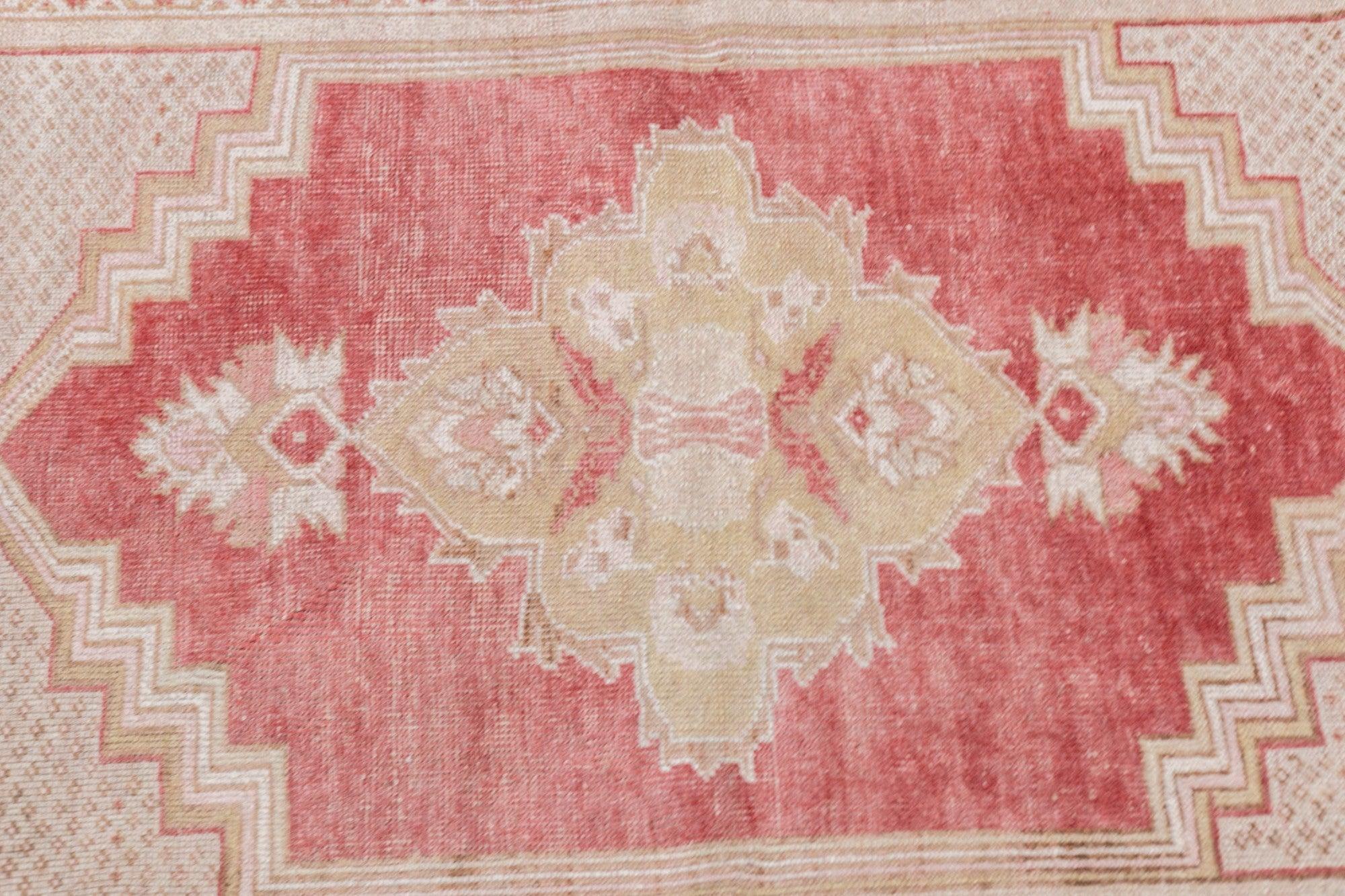 Alfombra antigua turca de Anatolia 3'4'' x 5'3'' en venta 1