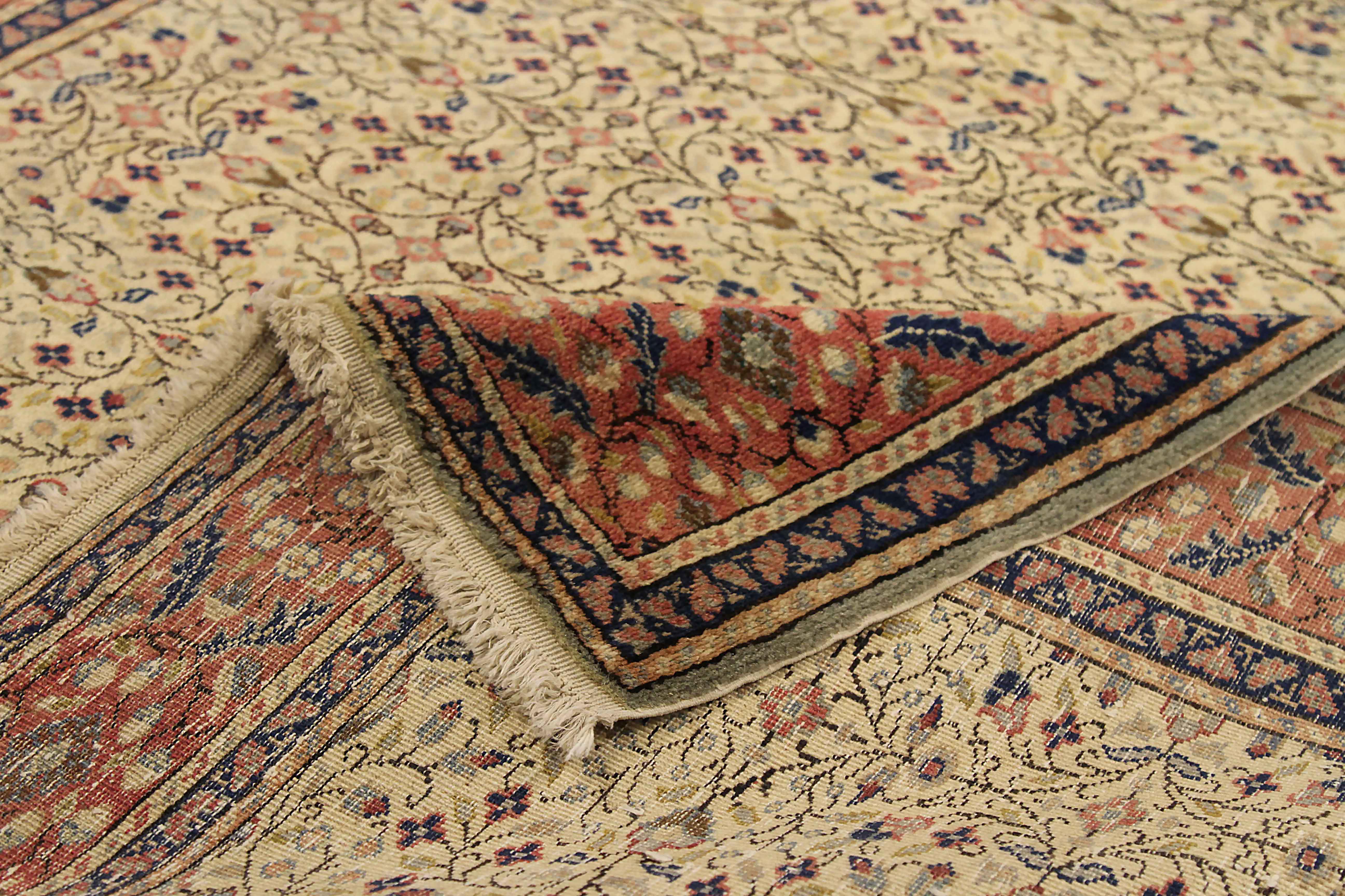 Antique Turkish Area Rug Oushak Design In Excellent Condition For Sale In Dallas, TX