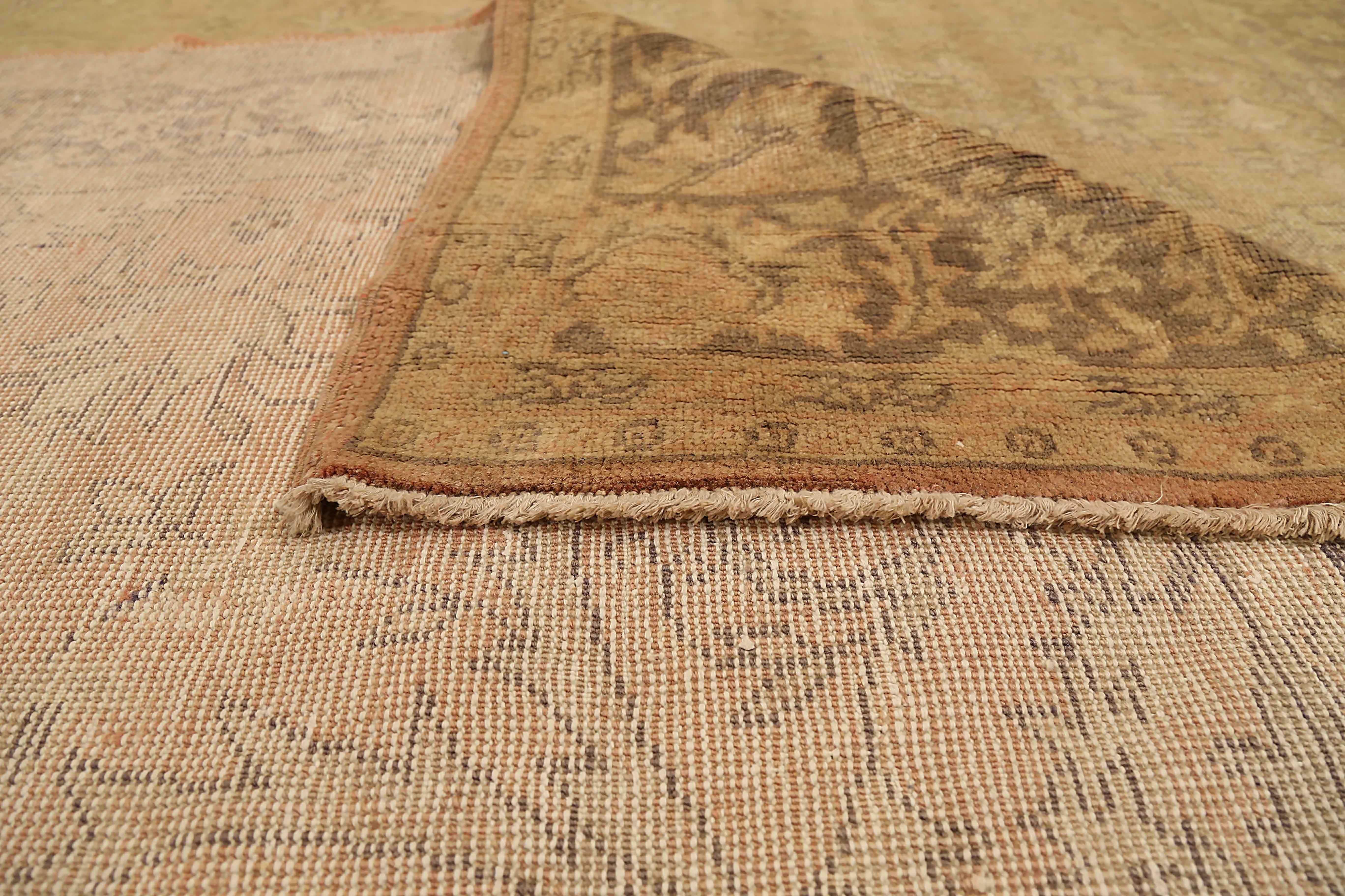 Antique Turkish Area Rug Oushak Design In Excellent Condition For Sale In Dallas, TX