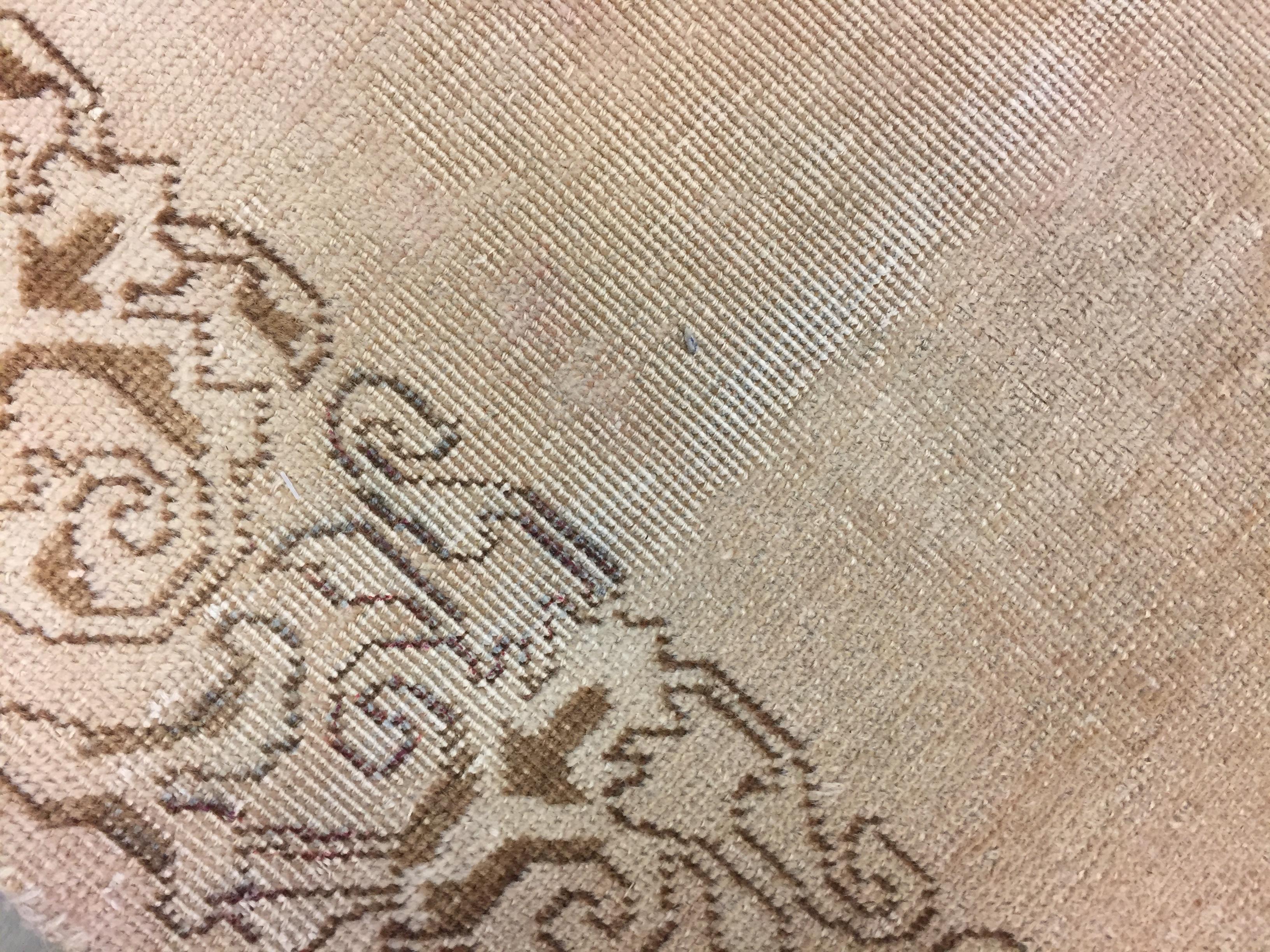 Antike türkische Beige große Sivas Läufer 2'9 x 21'9. Antike türkische beige große Sivas Läufer. Sivas in Ostanatolien ist vor allem für seine Interpretationen persischer, insbesondere tabrizischer Designs in hellen Farbtönen bekannt. Der Flor ist