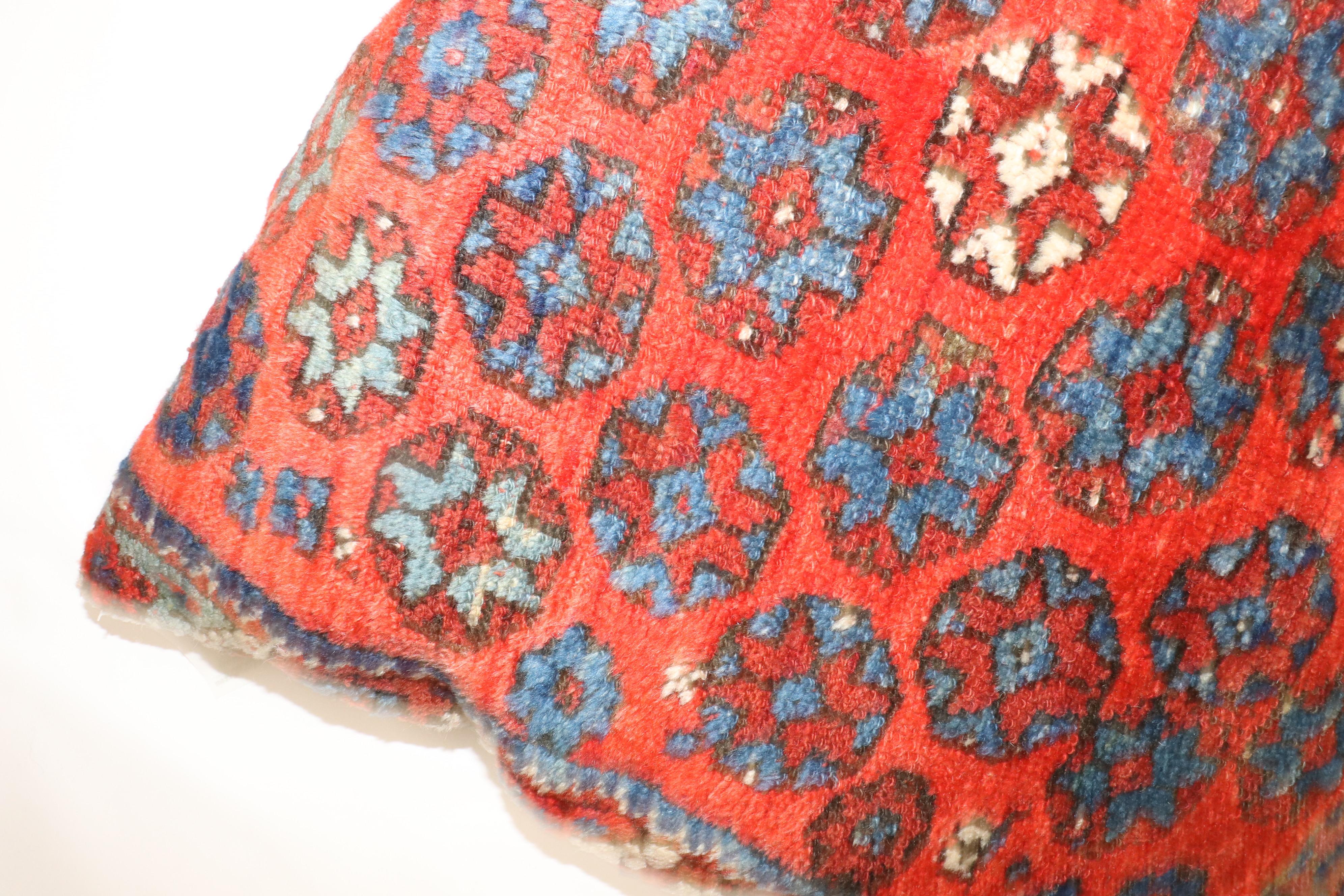 Antique Turkish Bergama Large Floor Pillow In Good Condition For Sale In New York, NY