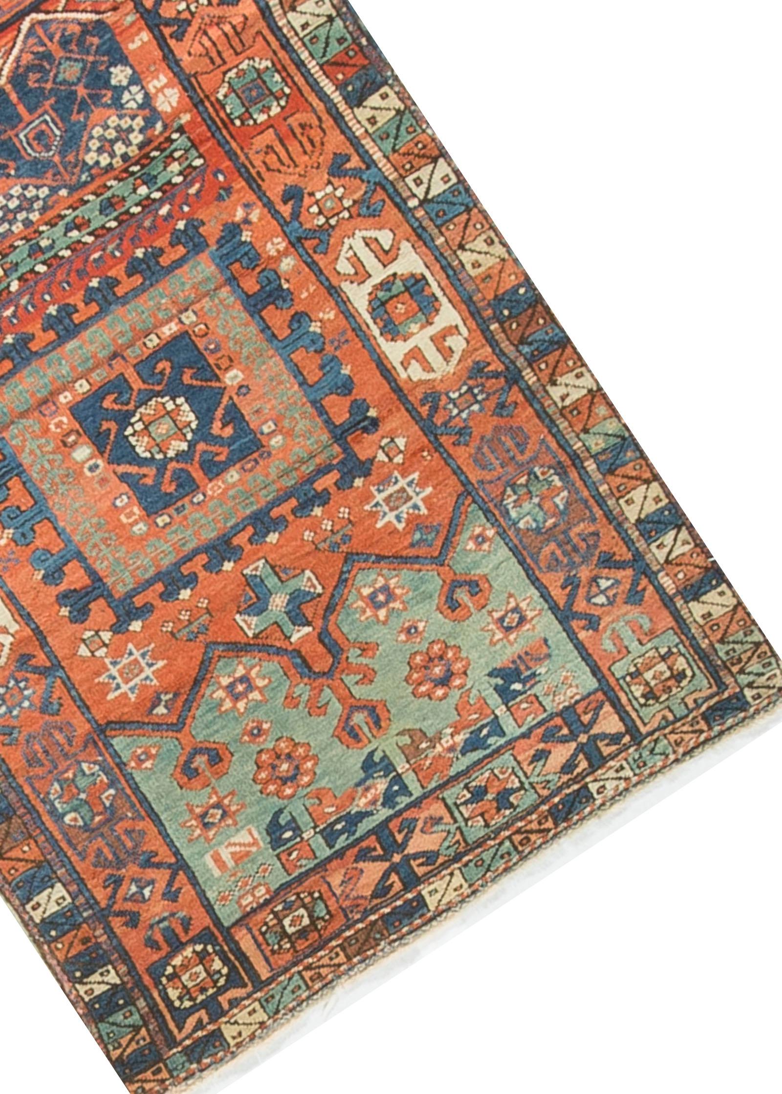 Tissé à la main Bergama turc ancien, tapis, vers 1890 en vente