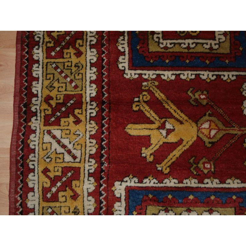 Antique Turkish Bergama Rug Of Classic Design, Yellow Ground In Excellent Condition For Sale In Moreton-In-Marsh, GB