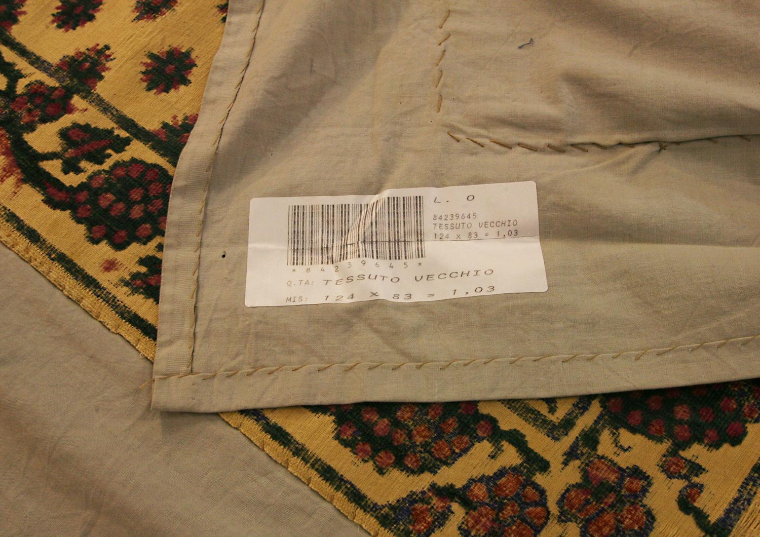 Turkish Textile Floral Beauty In Good Condition For Sale In Ferrara, IT