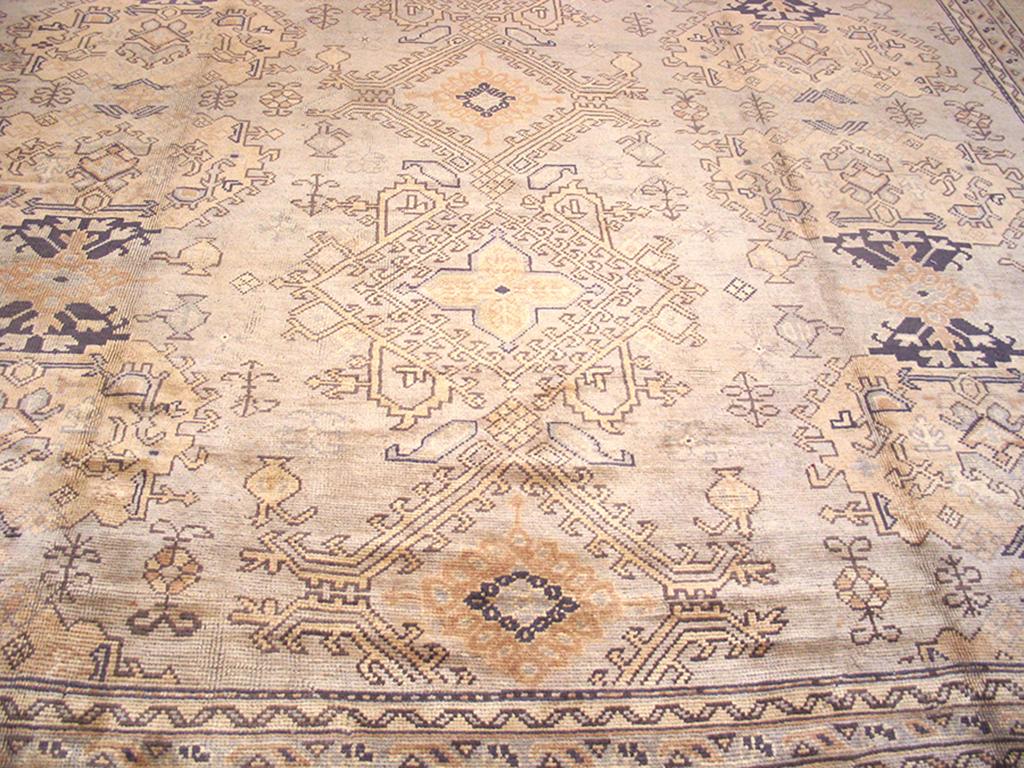 Hand-Knotted Early 20th Century Turkish Oushak Carpet ( 13' x 18'4